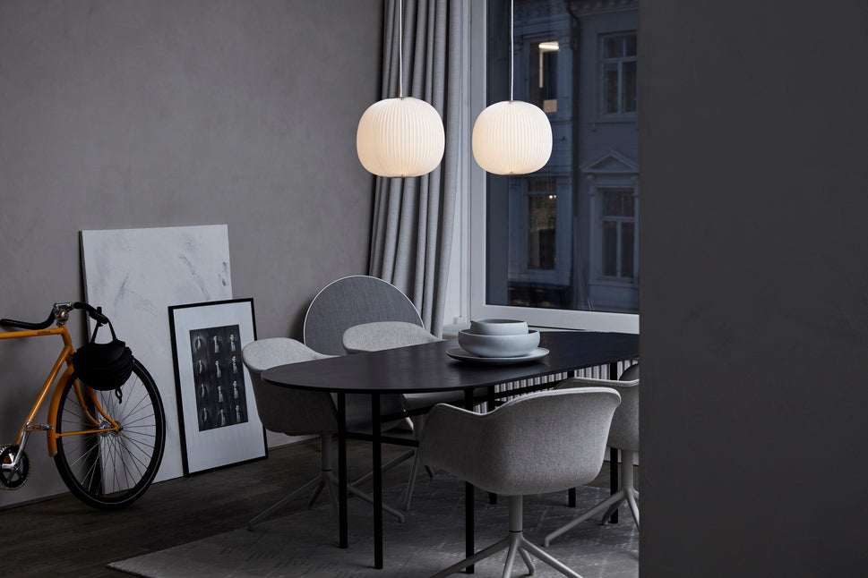 Hanglamp MODEL 134 LAMELLA 3 wit met gouden afwerking