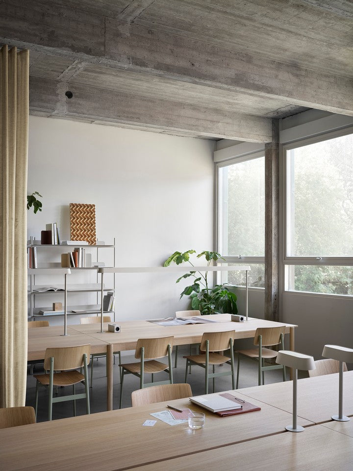 Stuhl LOFT Eichenfurnier mit schmutzig-grünem Gestell
