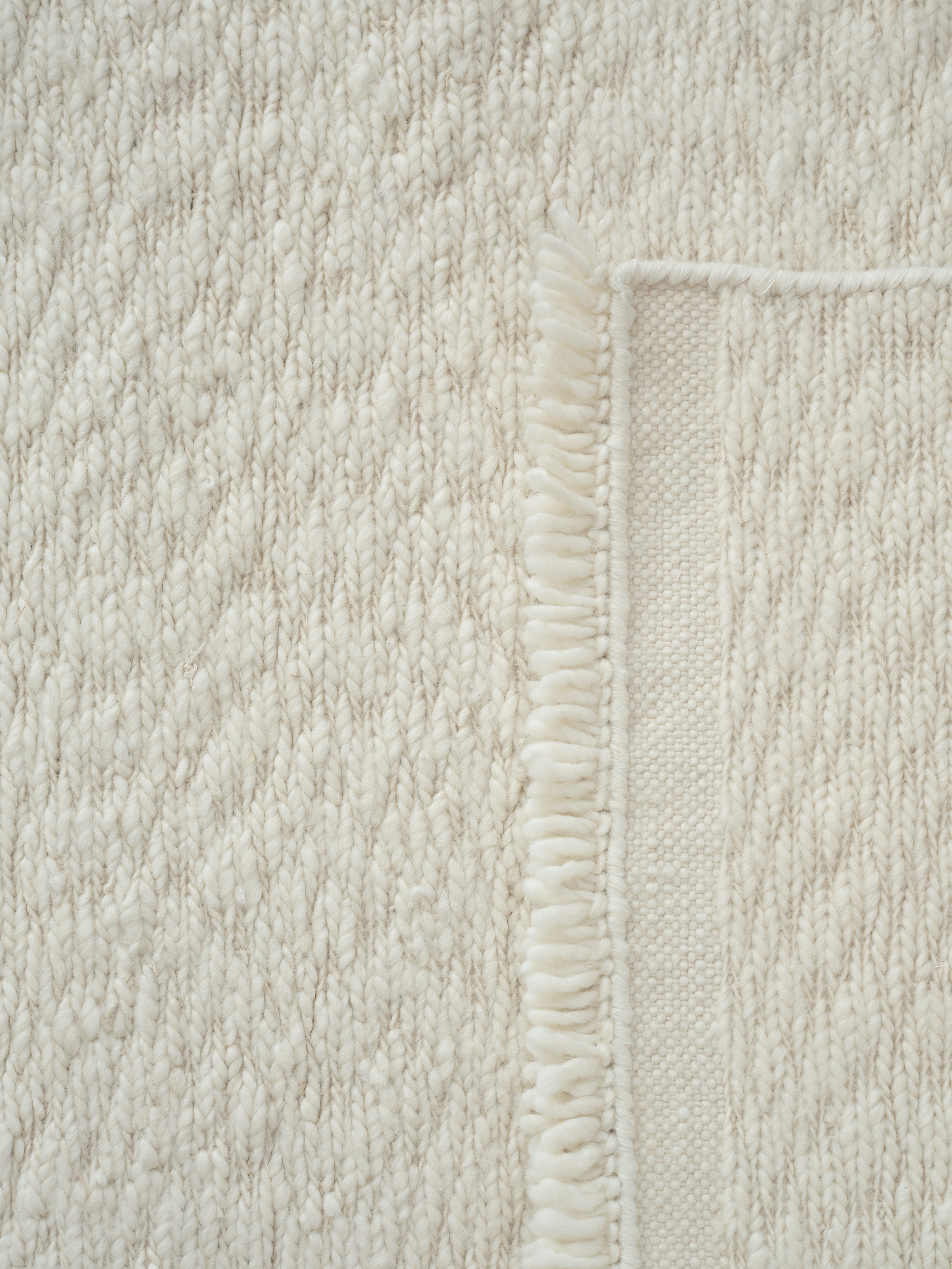 BLONDE MAZE rug broken white