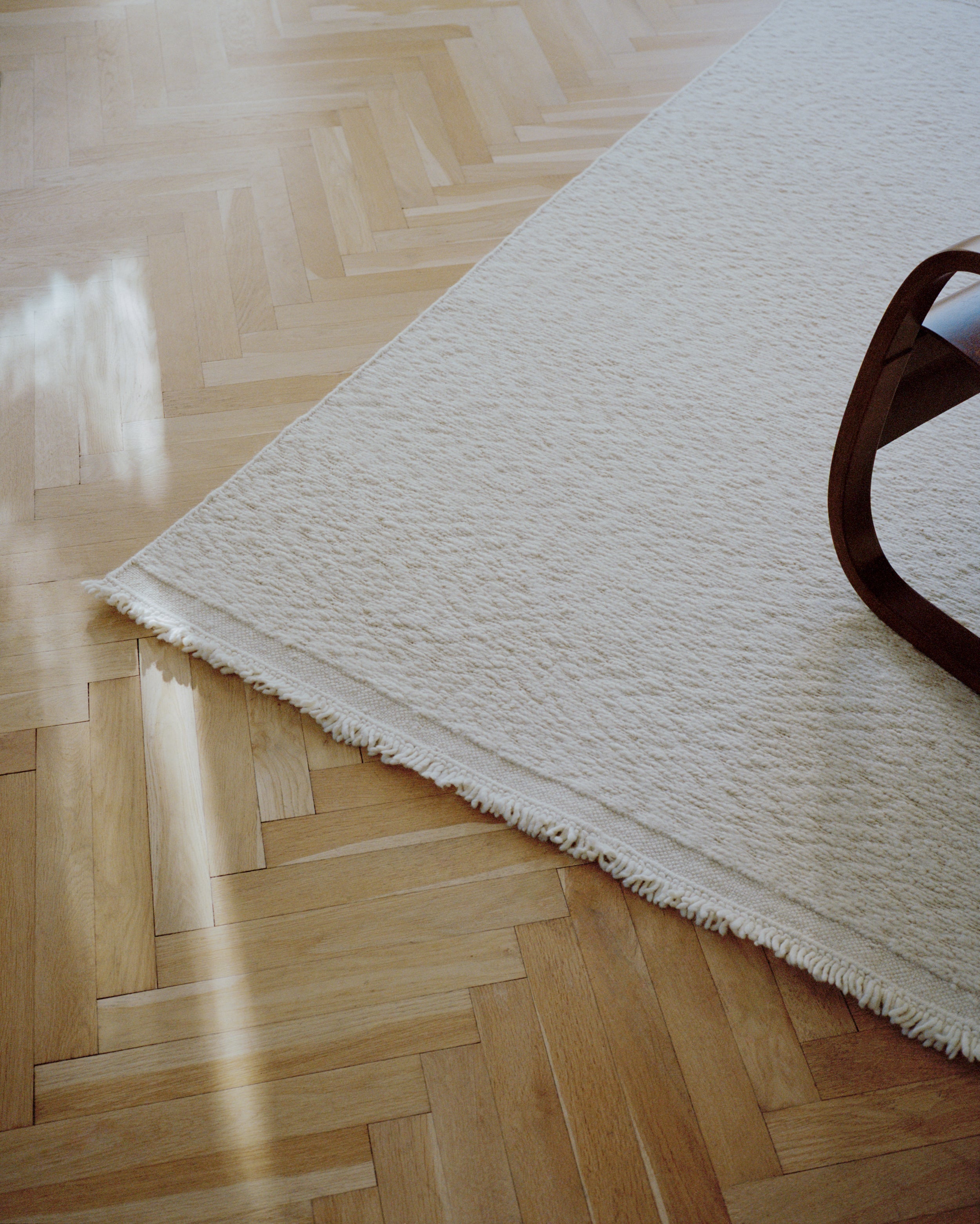 BLONDE MAZE rug broken white