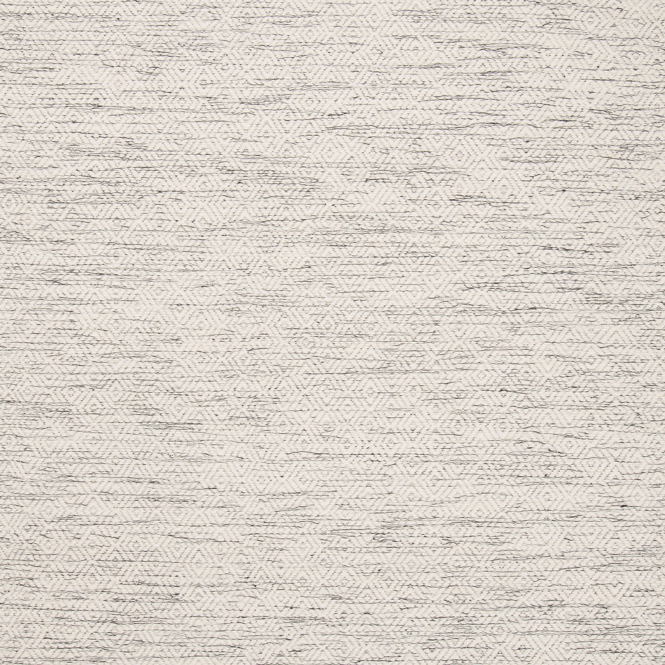 NYOKO rug broken white