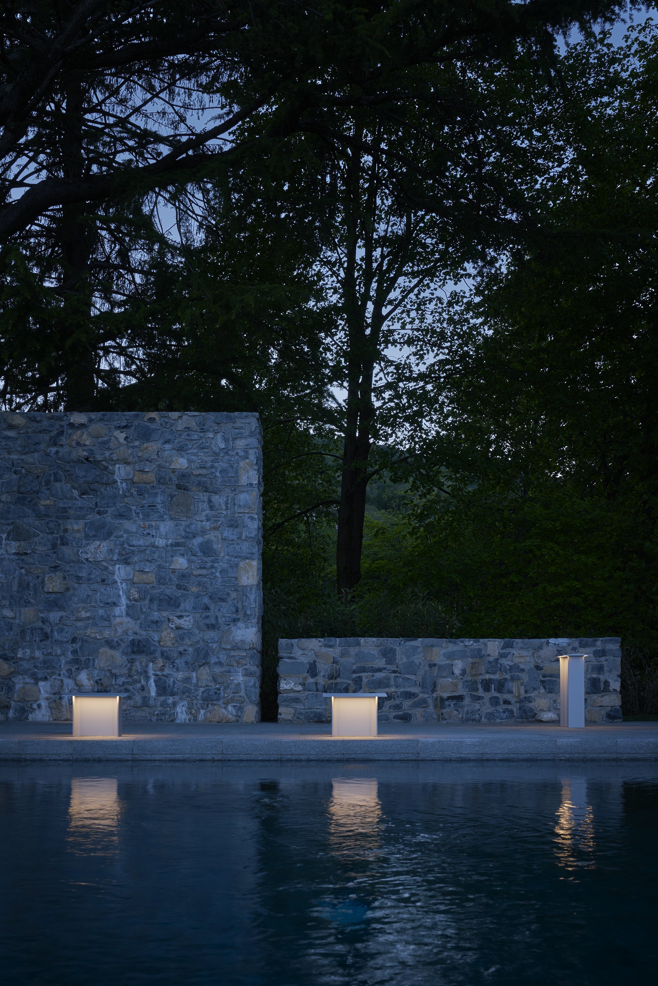 Stehlampe für den Außenbereich FIENILE hellgrau