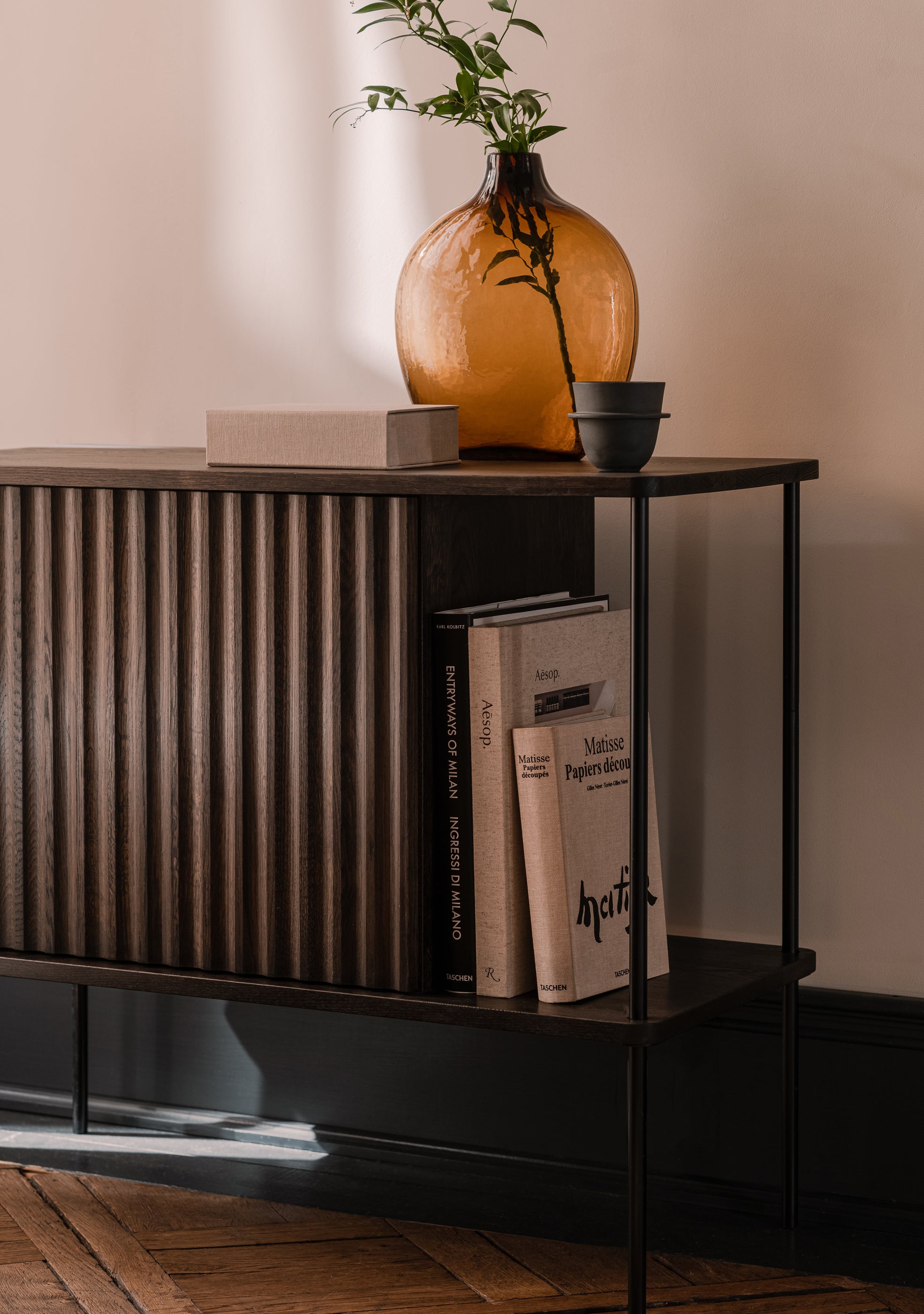 Maya-Schrank aus Eichenholz