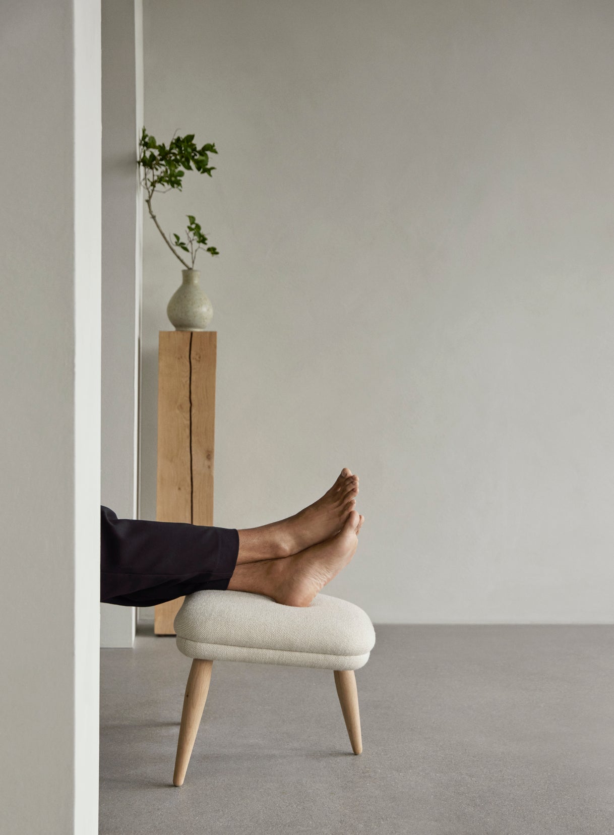 ODA light gray footrest with walnut base