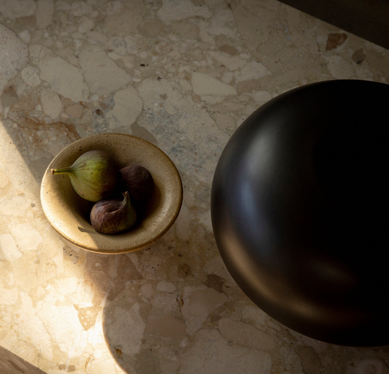 Vase SURROUND aus Mango-Holz