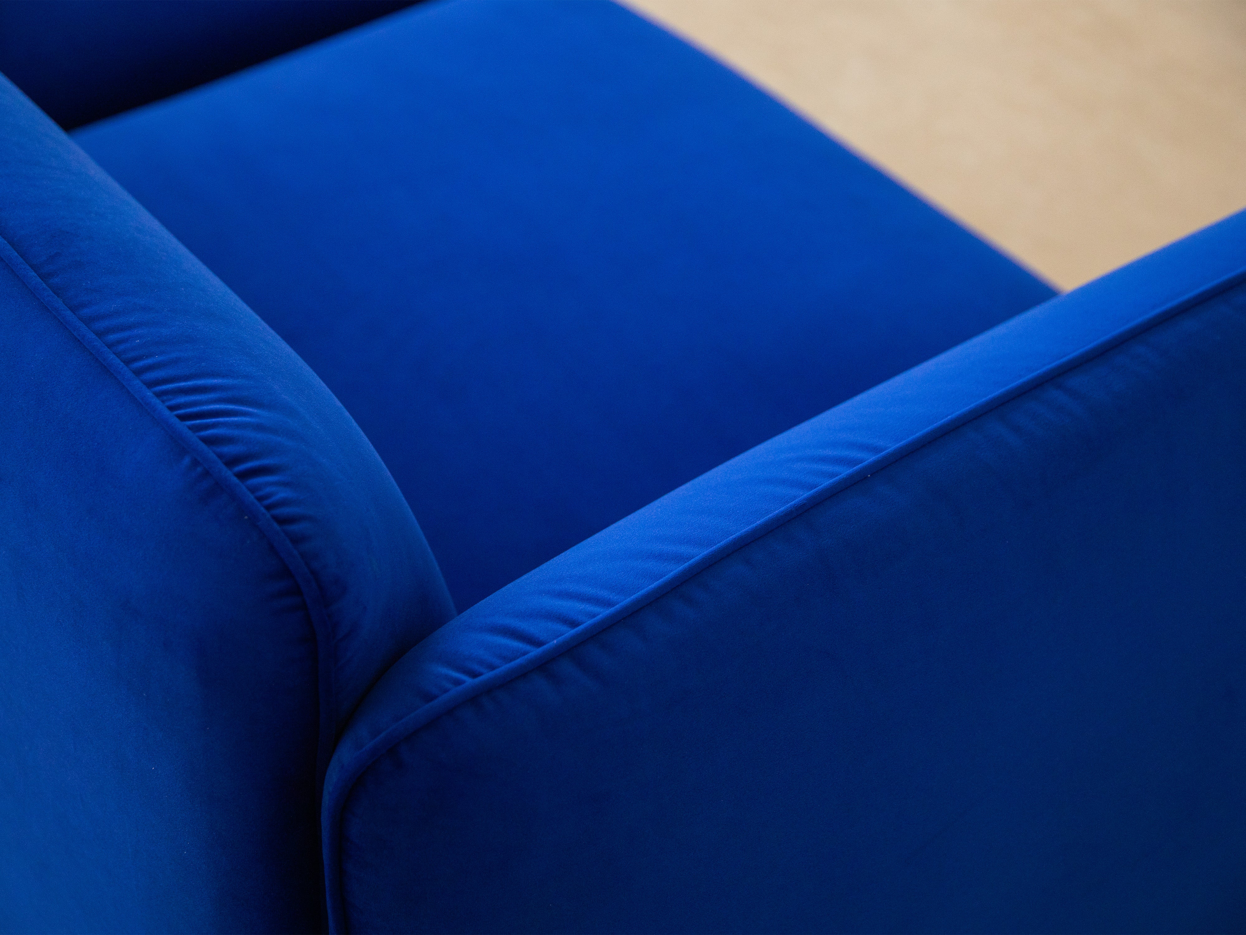 Fotel aksamitny GEORGIA czarny