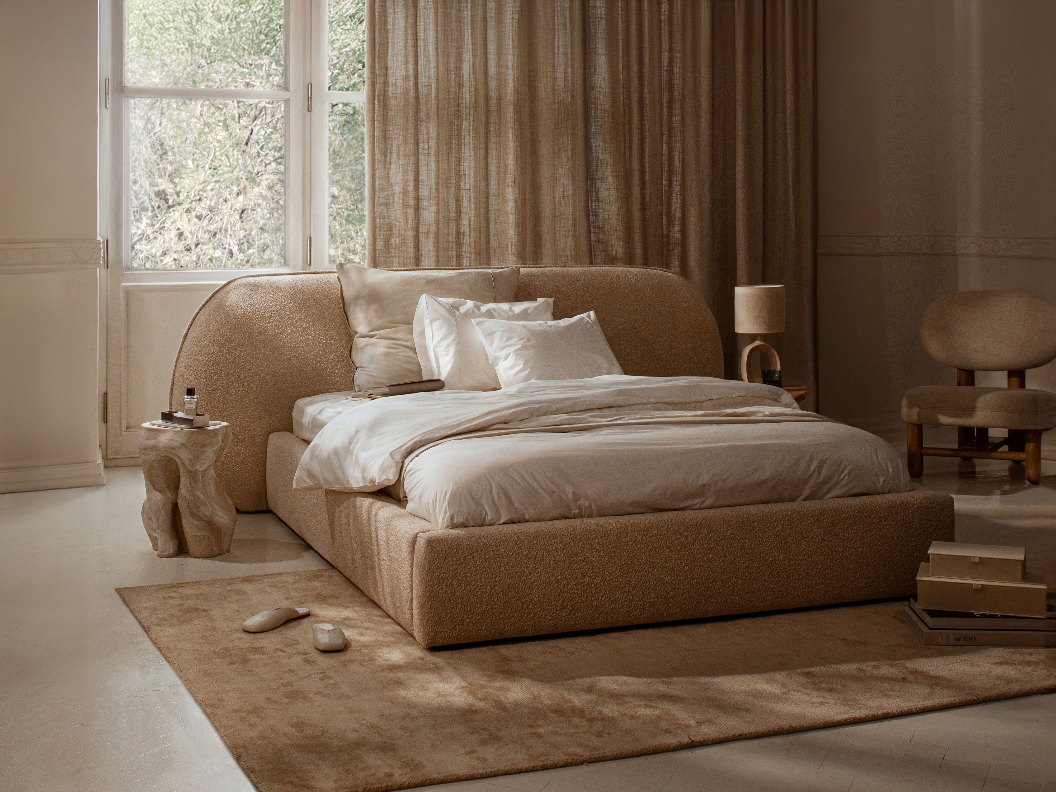 Beige boucle OVALO bed