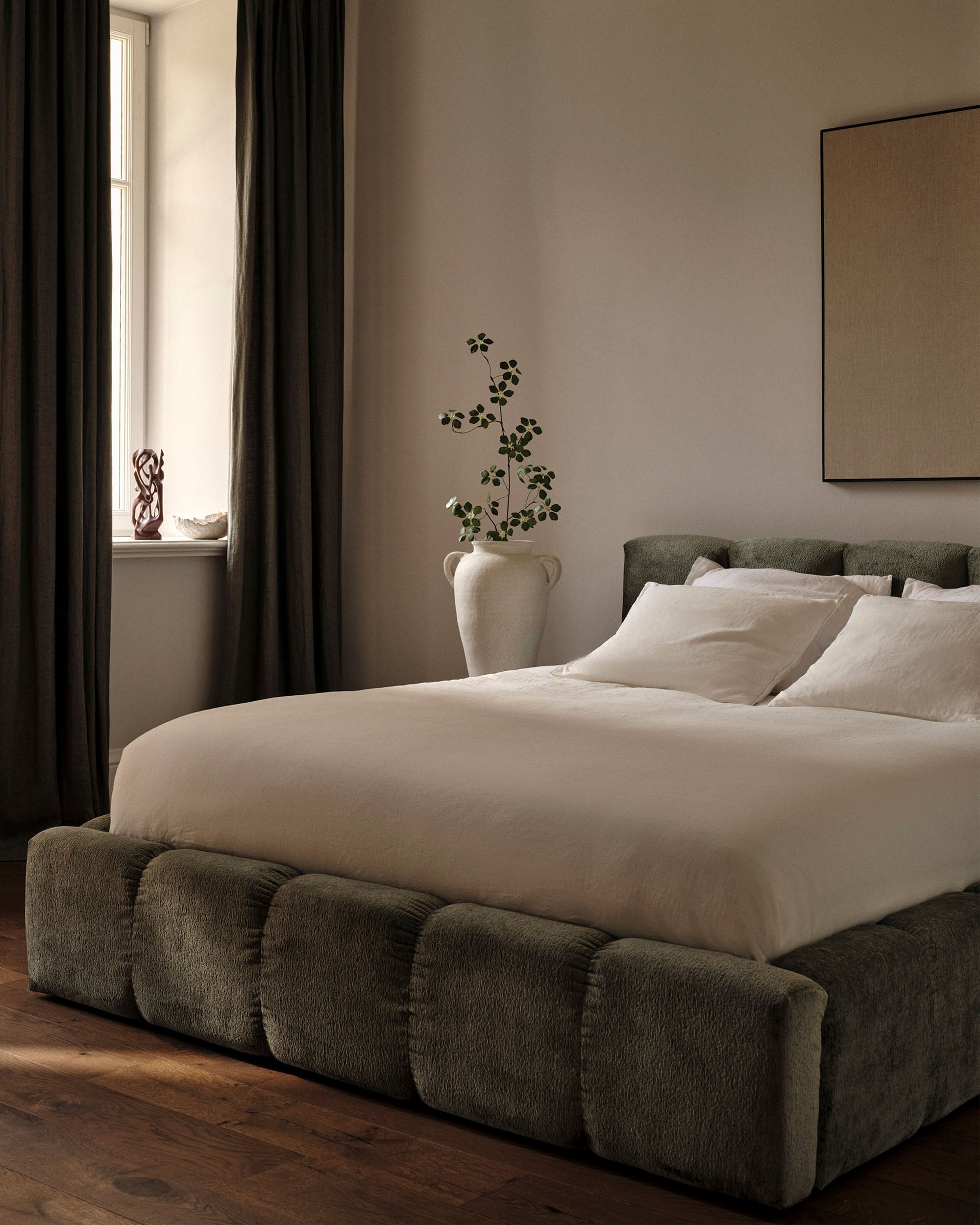 Velvet bed met opbergruimte LUPINE grijs