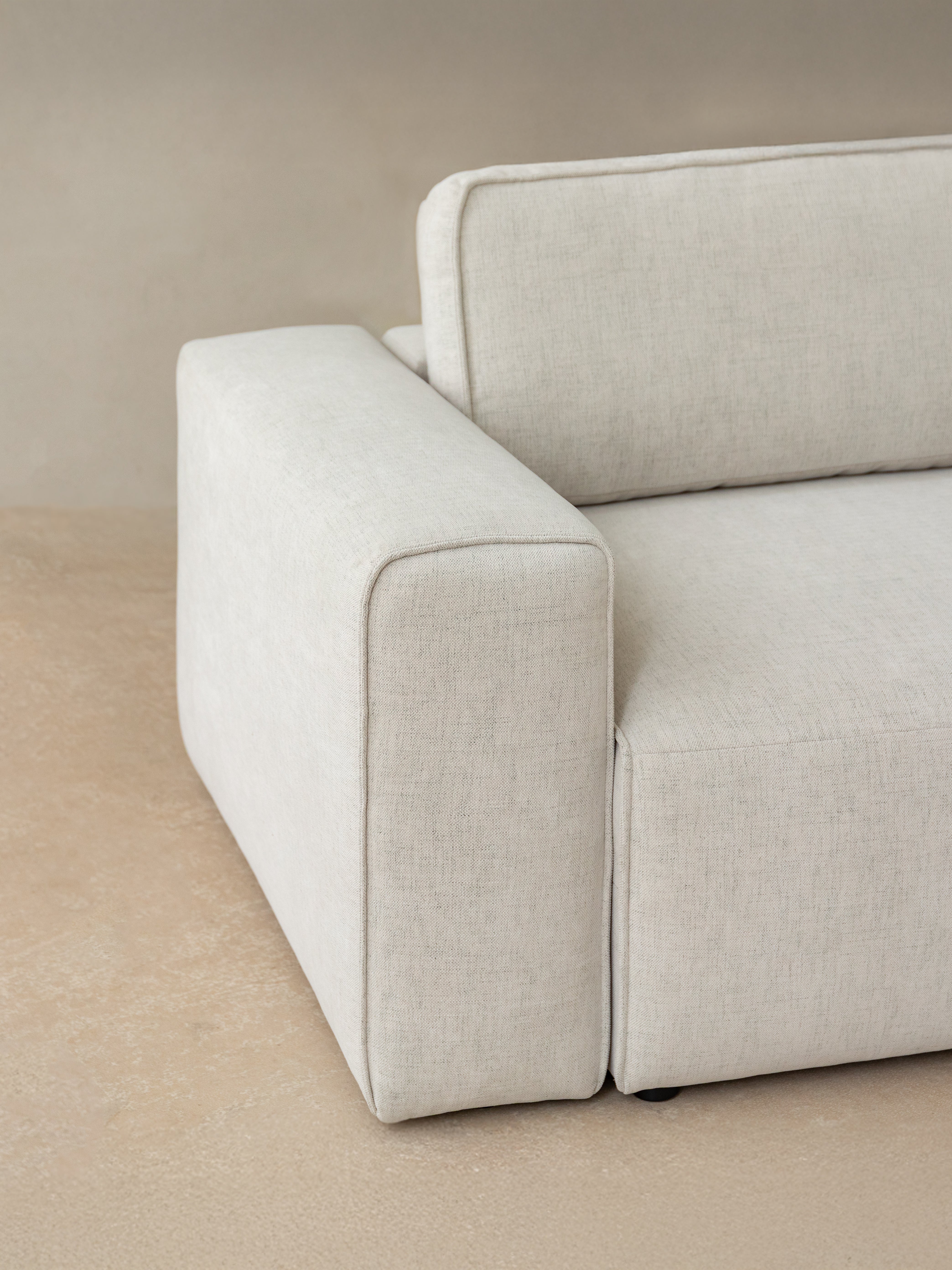 Linksseitiges 3-Sitzer-Sofa mit Schlaffunktion VICTOR in hellgrauem Chenille