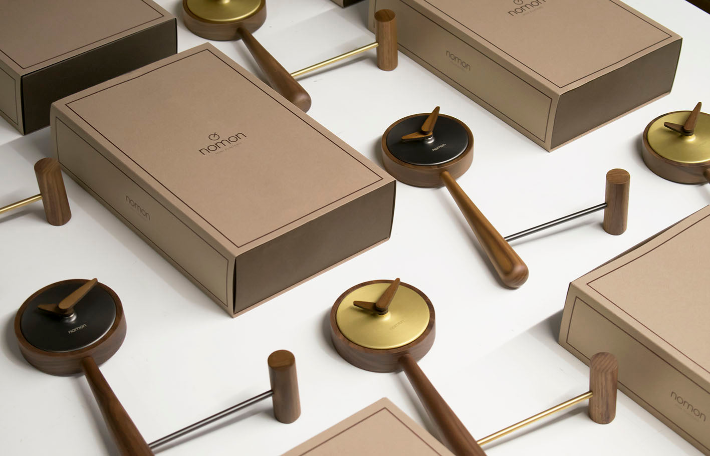 MINI PUNTERO table clock walnut wood with graphite finish