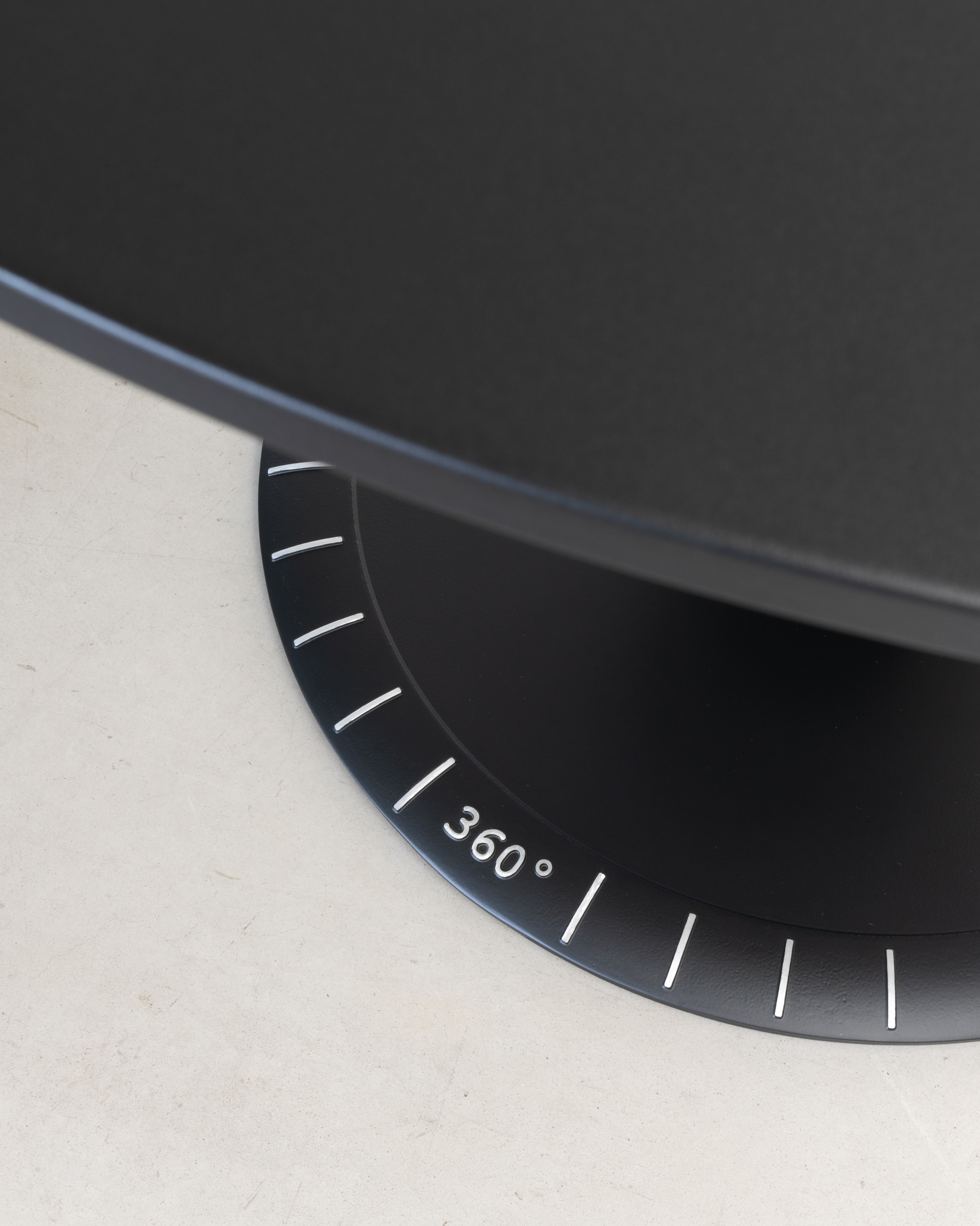 Adjustable 360° Black Round Table
