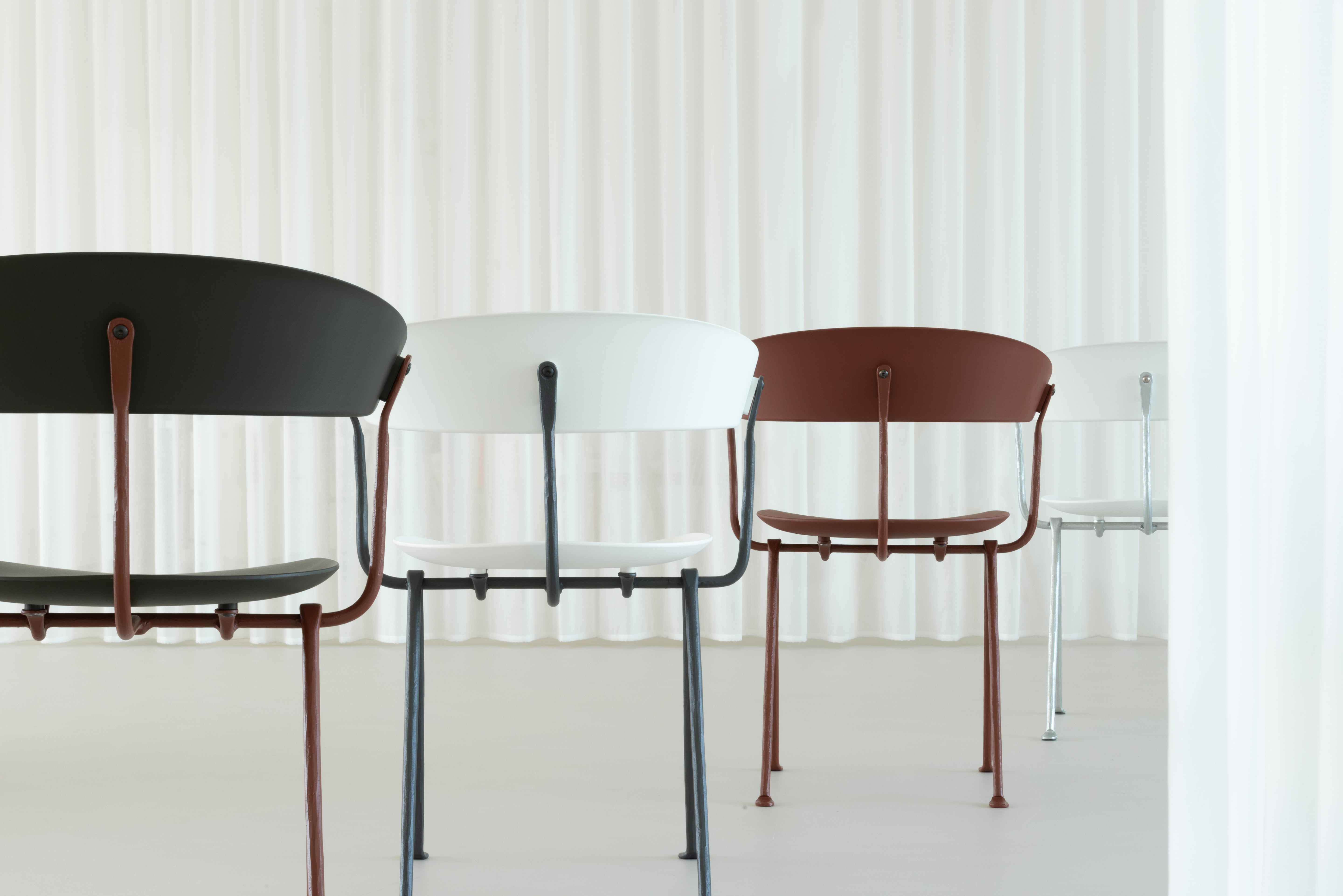 OFFICINA Stuhl braune Basis mit brauner Sitzfläche