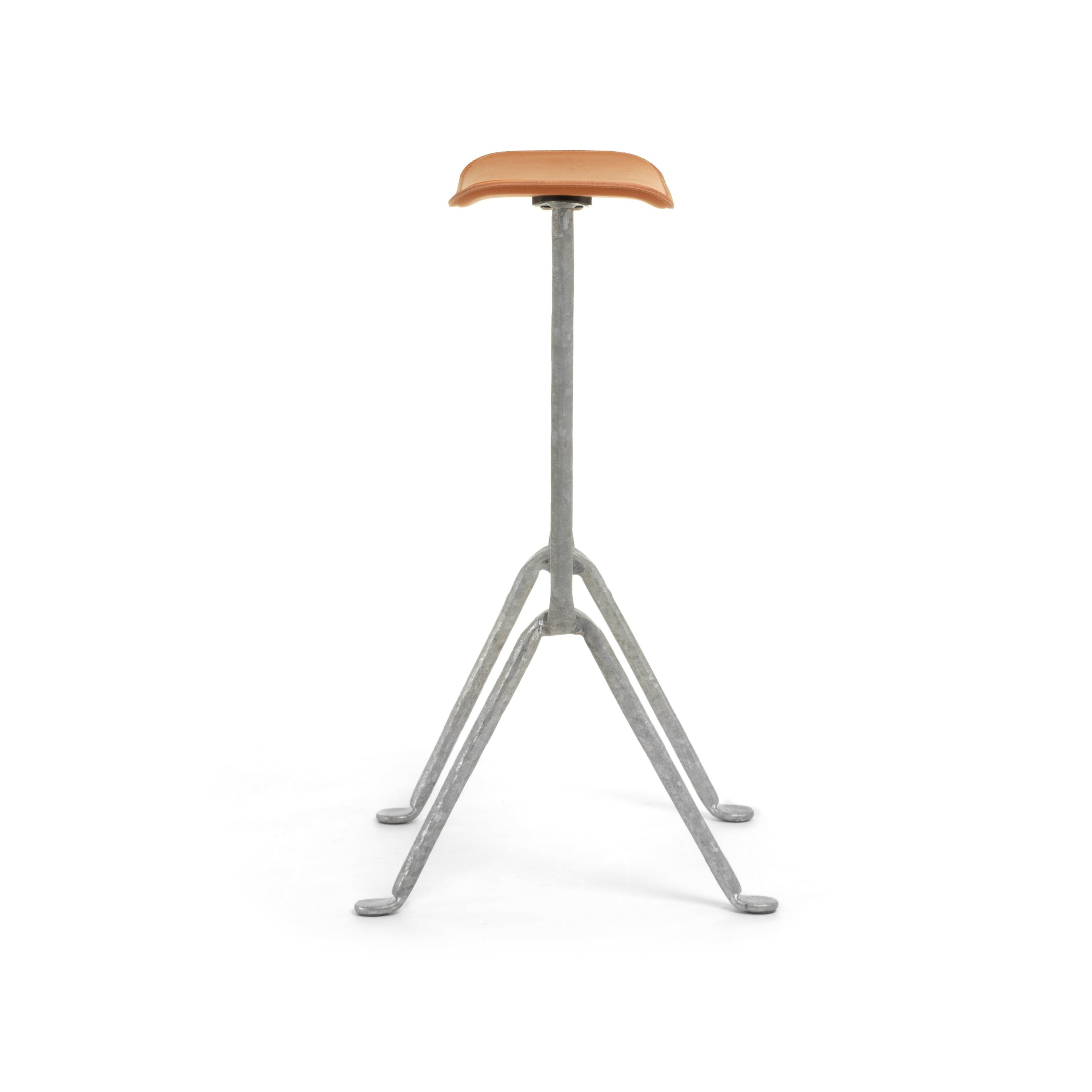 OFFICINA bar stool with a metal base and cognac leather seat