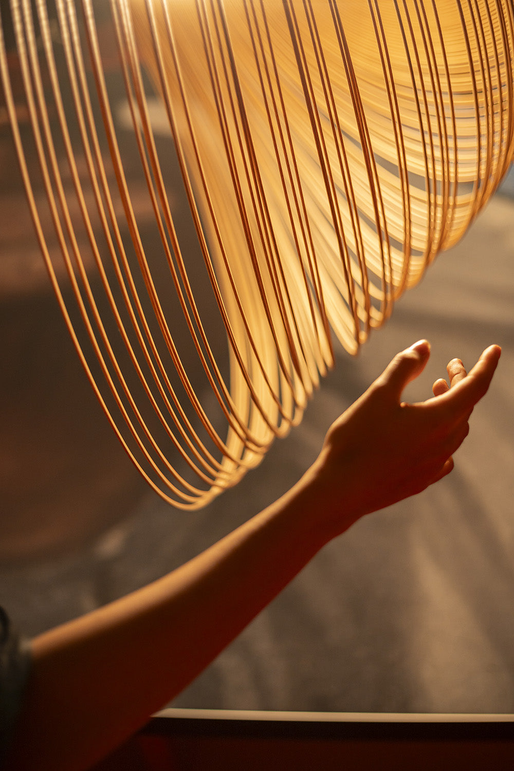 ILLAN pendant lamp wooden shade