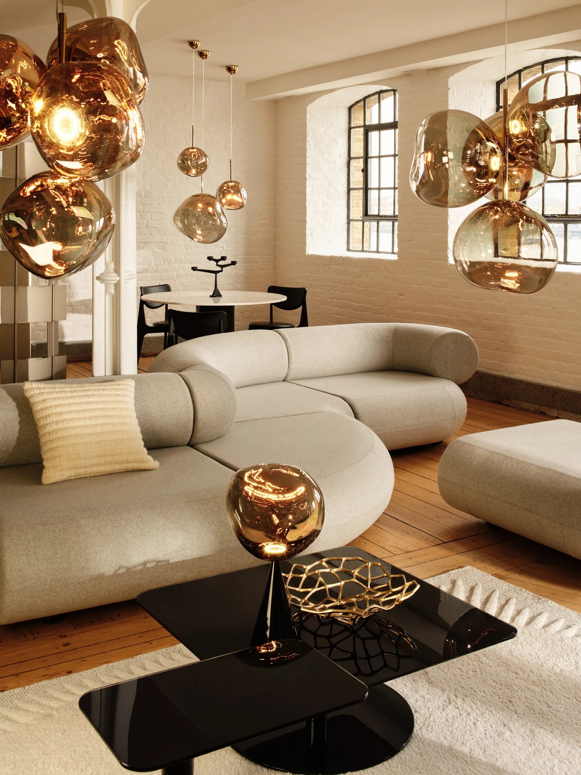 Tischlampe MELT braun mit schwarzem Fuß