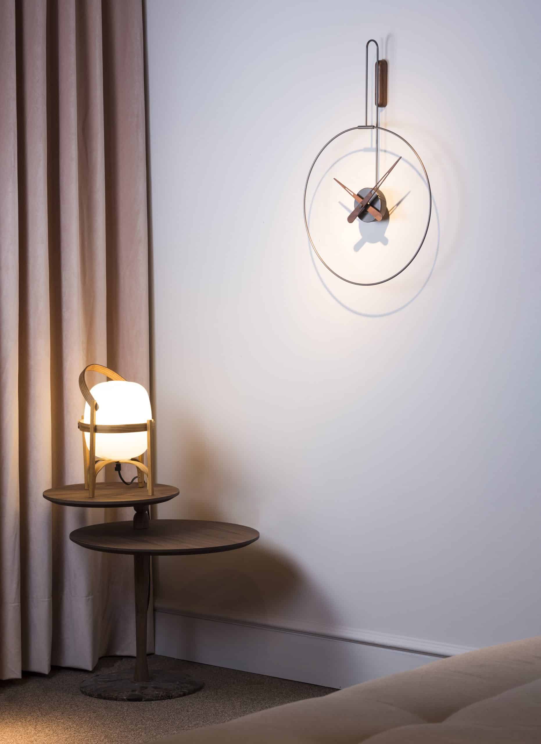 Wanduhr MICRO DARO Nussbaum mit Graphit