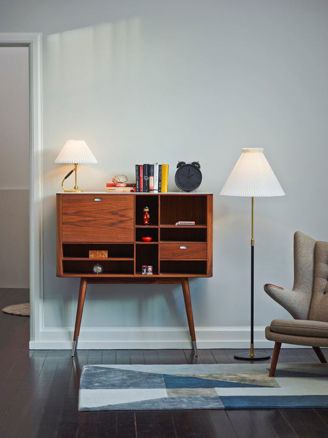 Lamp MODEL 306 wit met messing voet