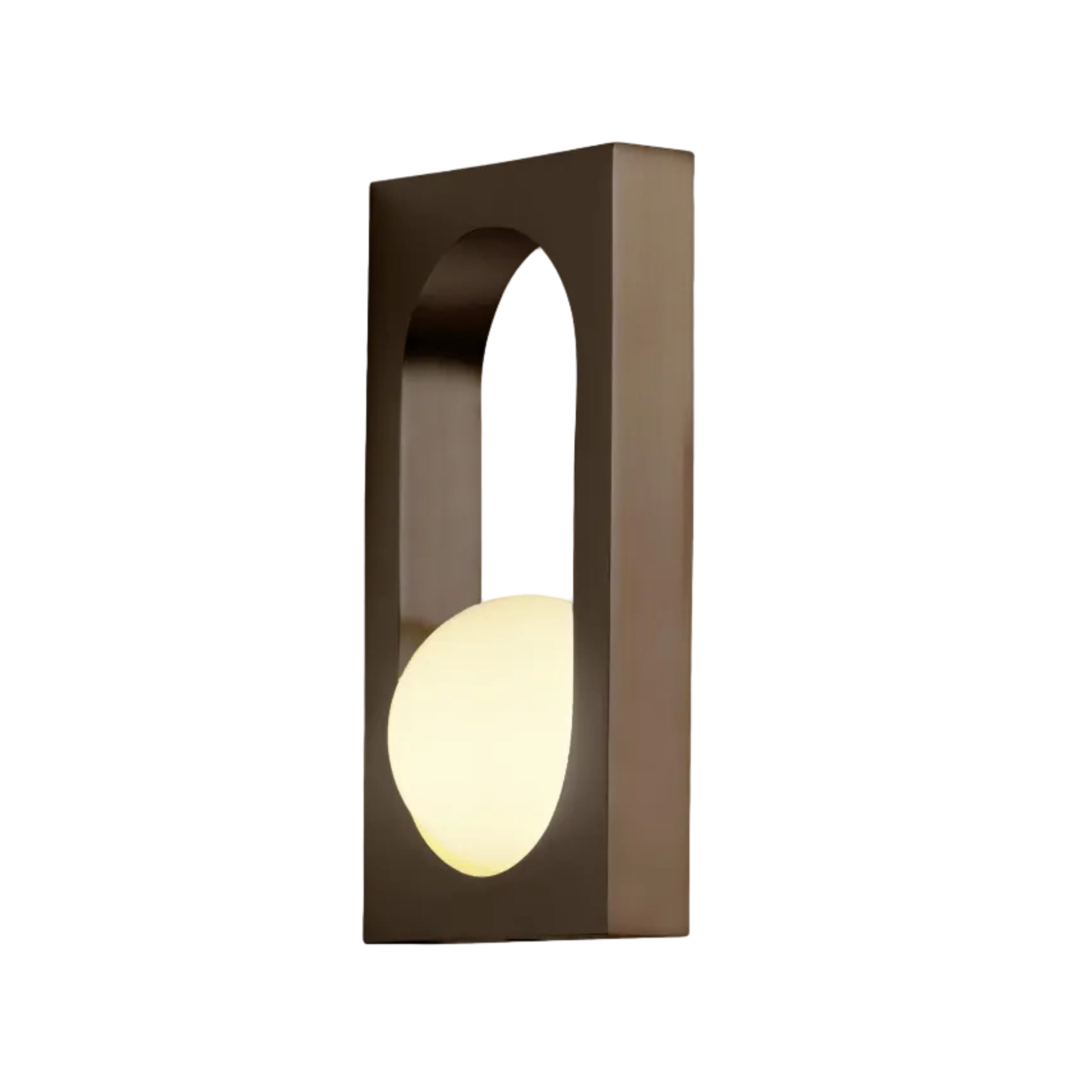 Wandlamp MYTHOS met opaal glazen kap en zwart messing