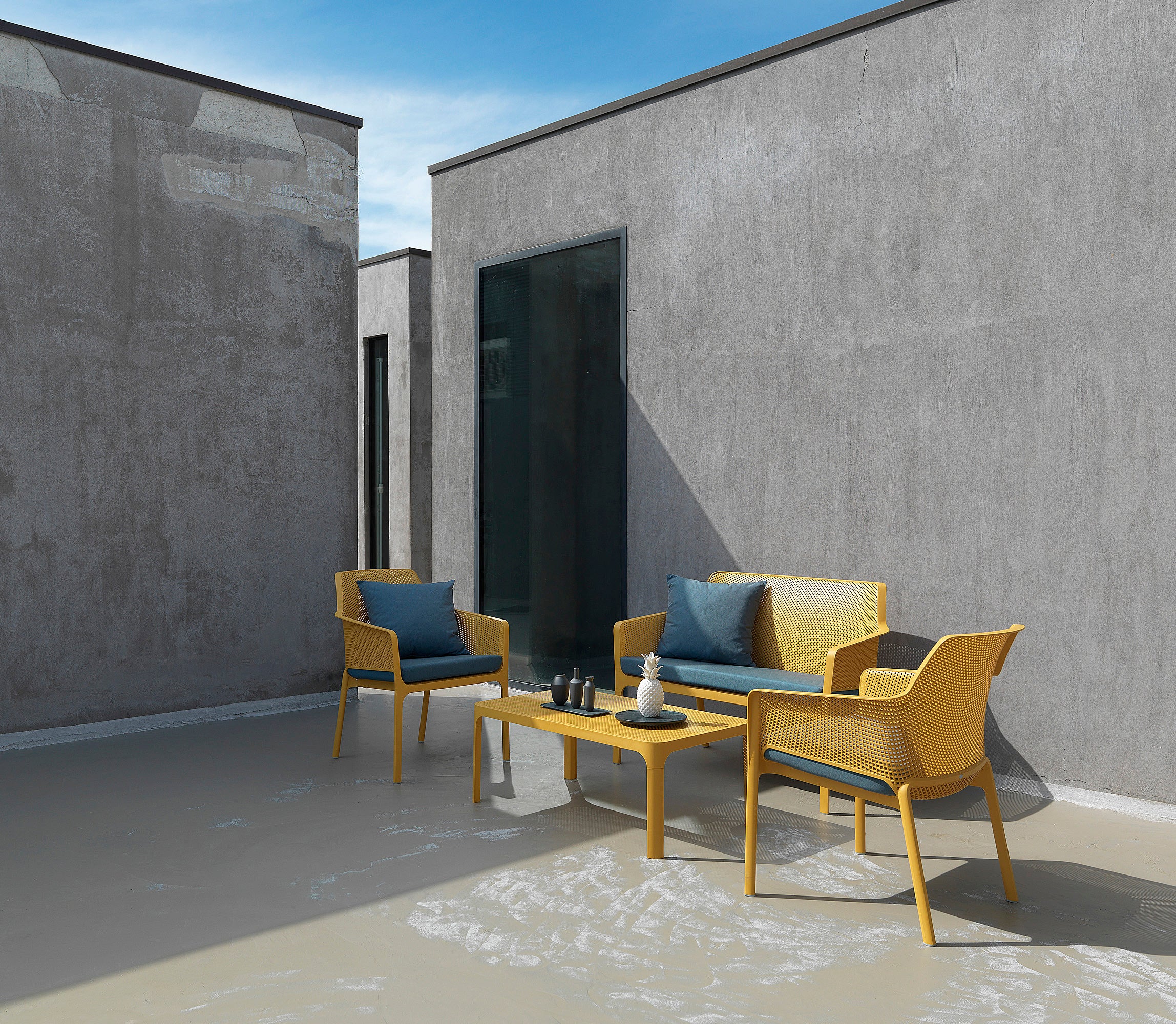 NET Outdoor Bench Mustard