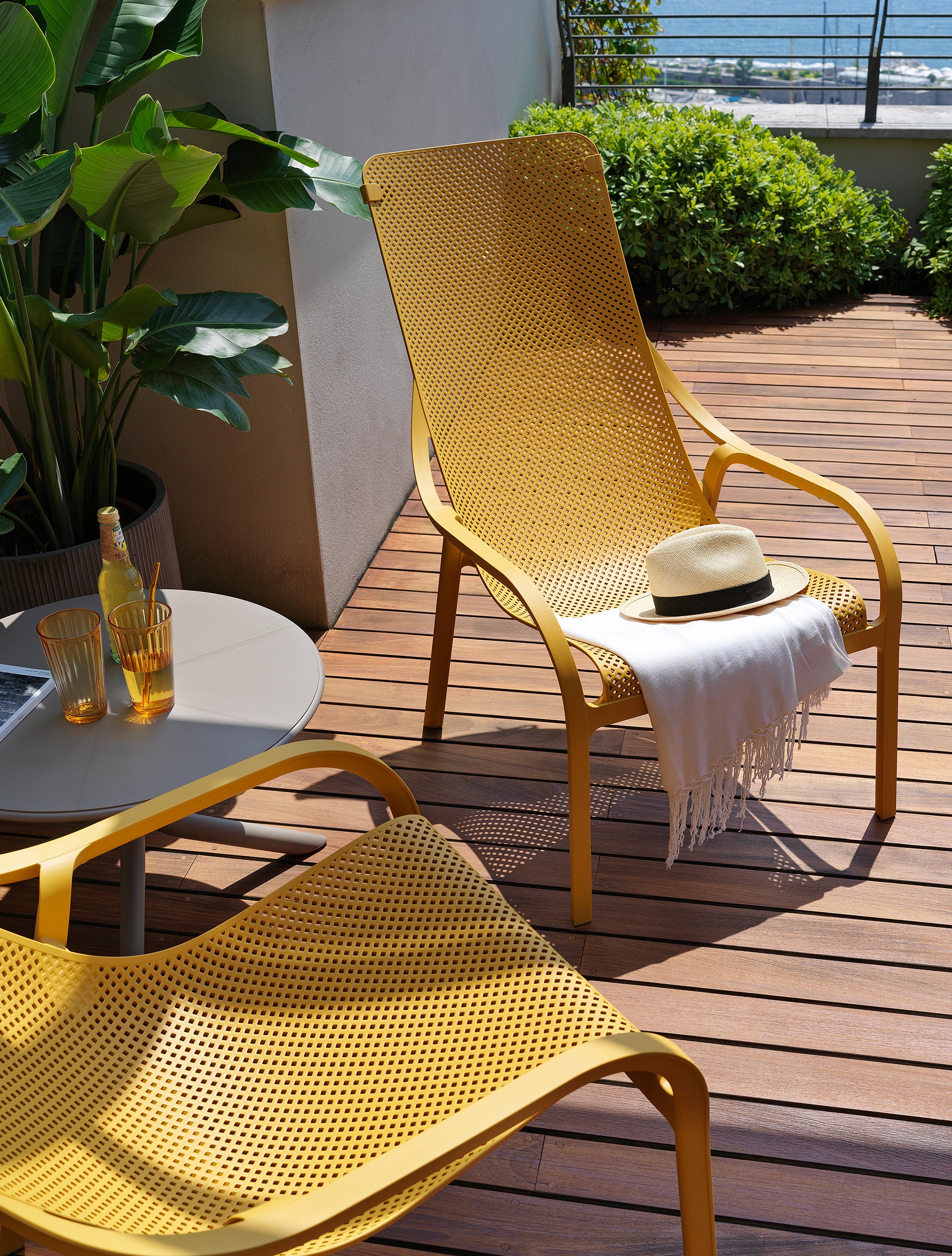 NET taupe outdoor armchair