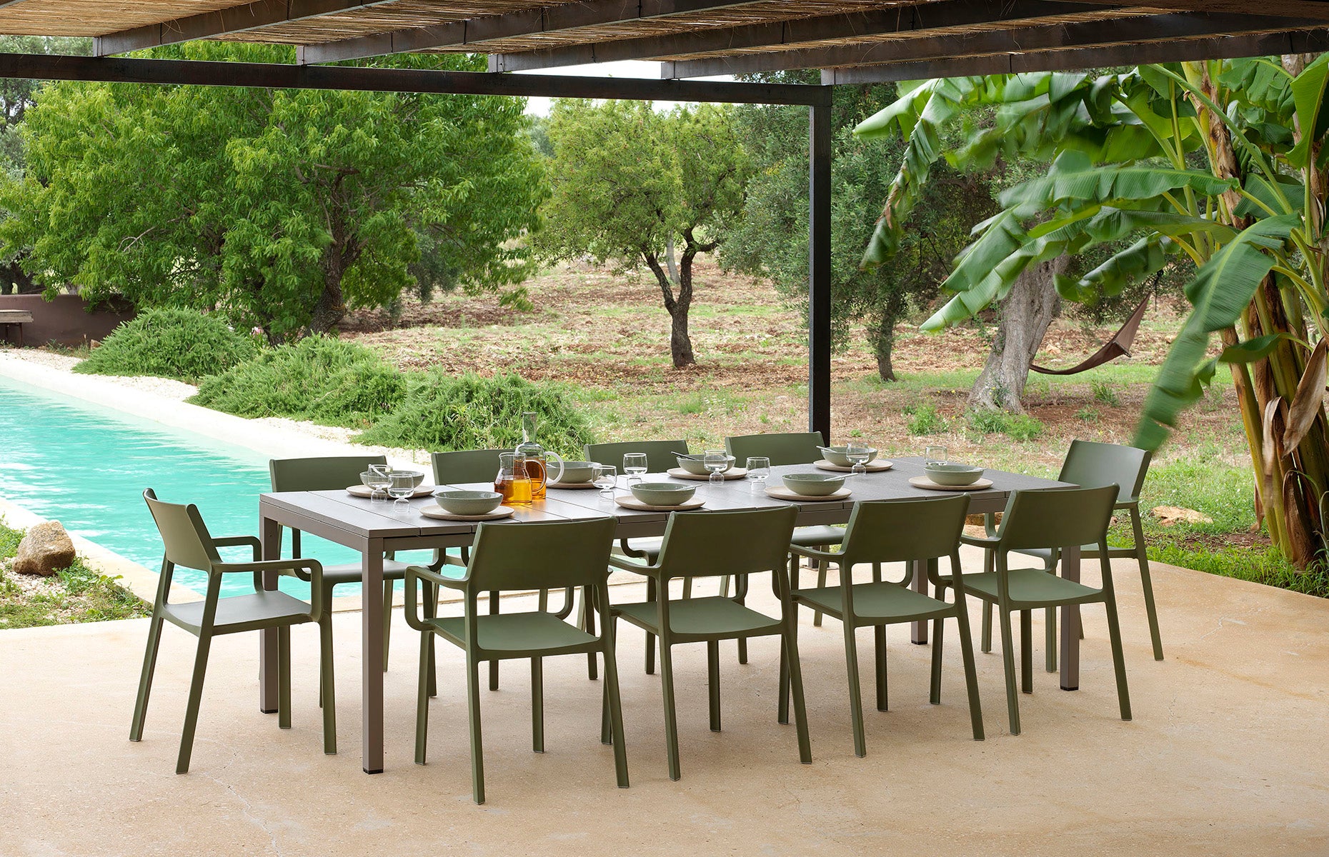 TRILL Brown Outdoor Chair with Armrests