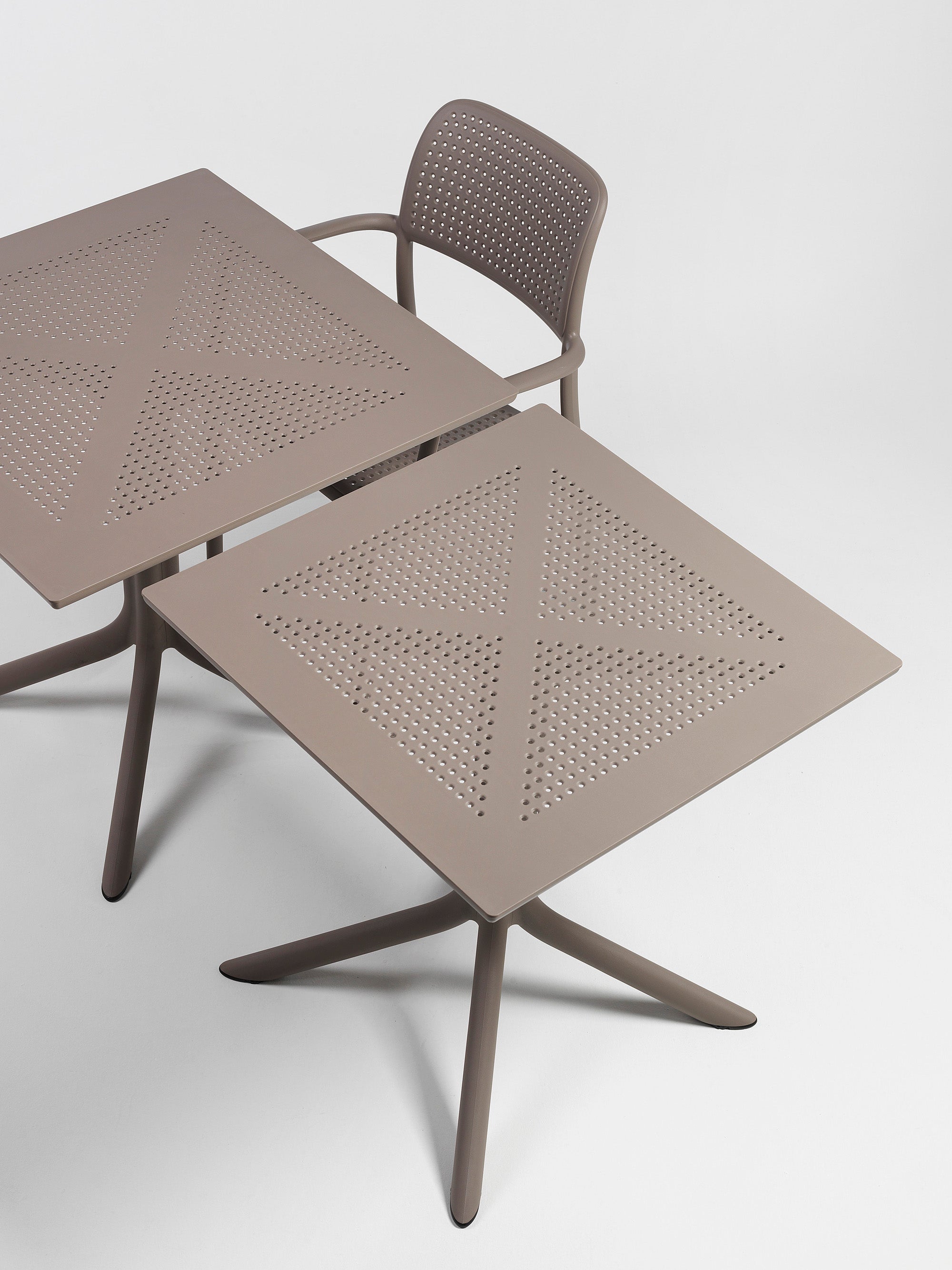 Buiten vierkante tafel CLIP agave groen