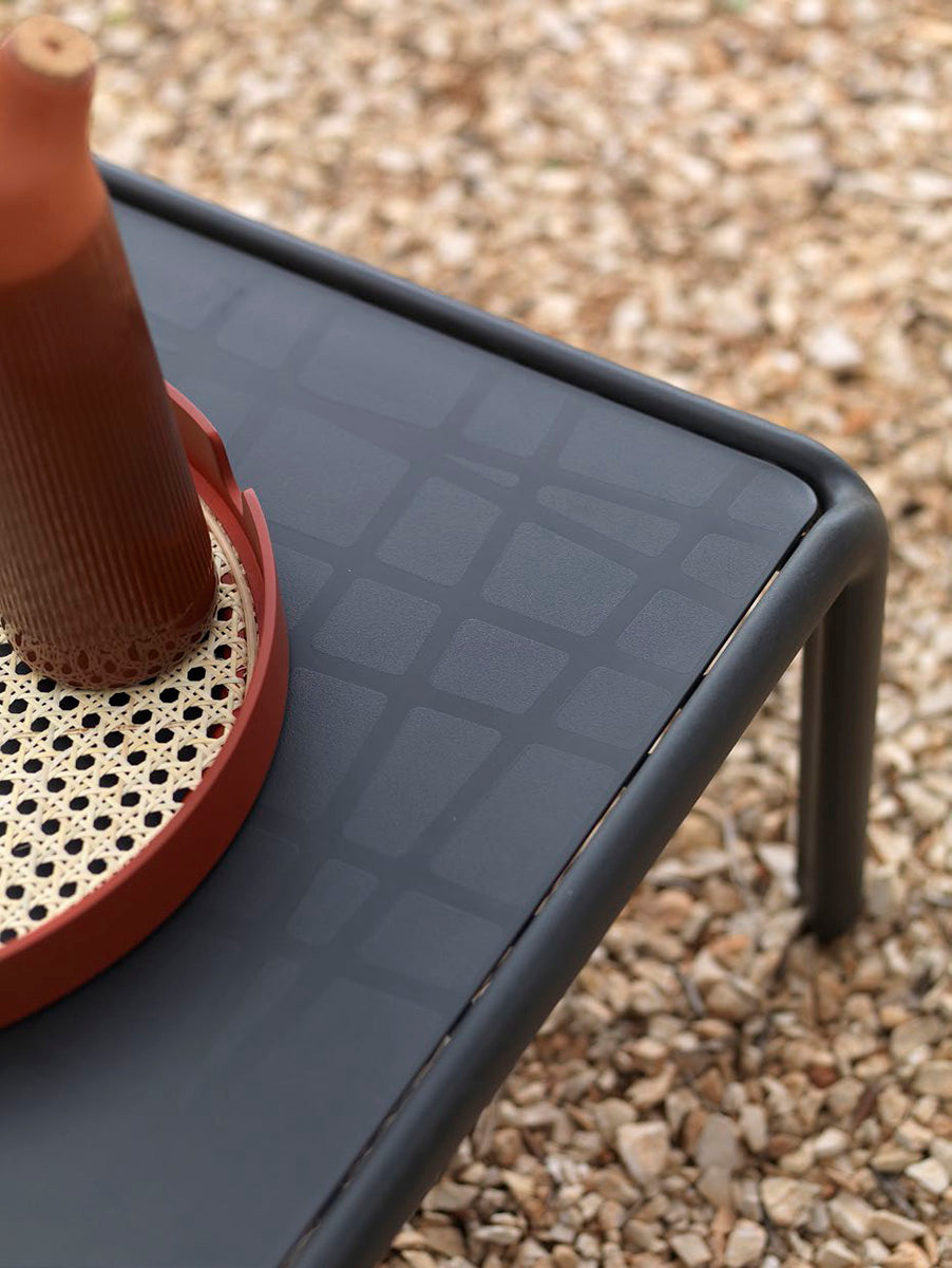 Witte vierkante buitenkoffietafel KOMODO