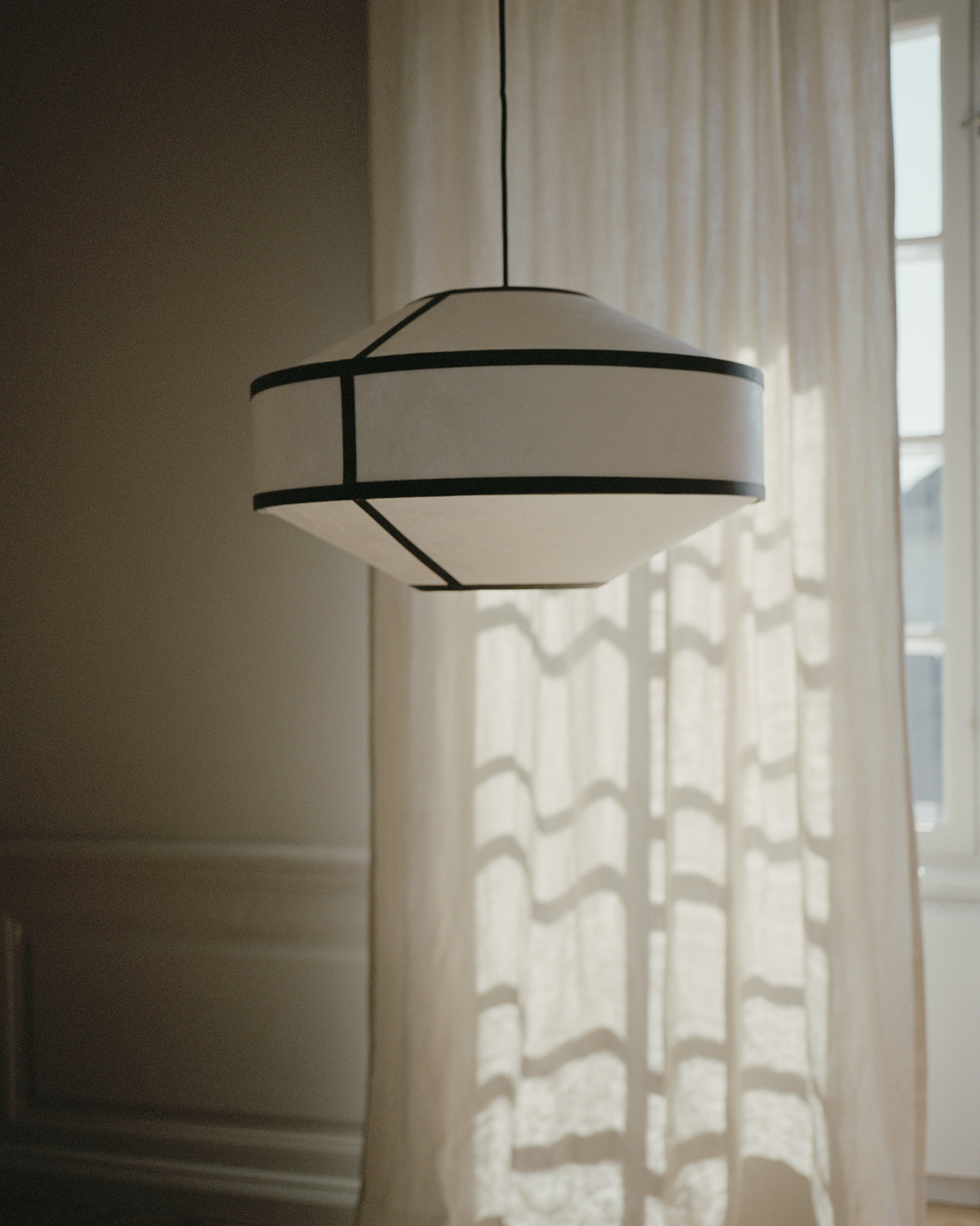 Hanglamp KITE wit met zwart