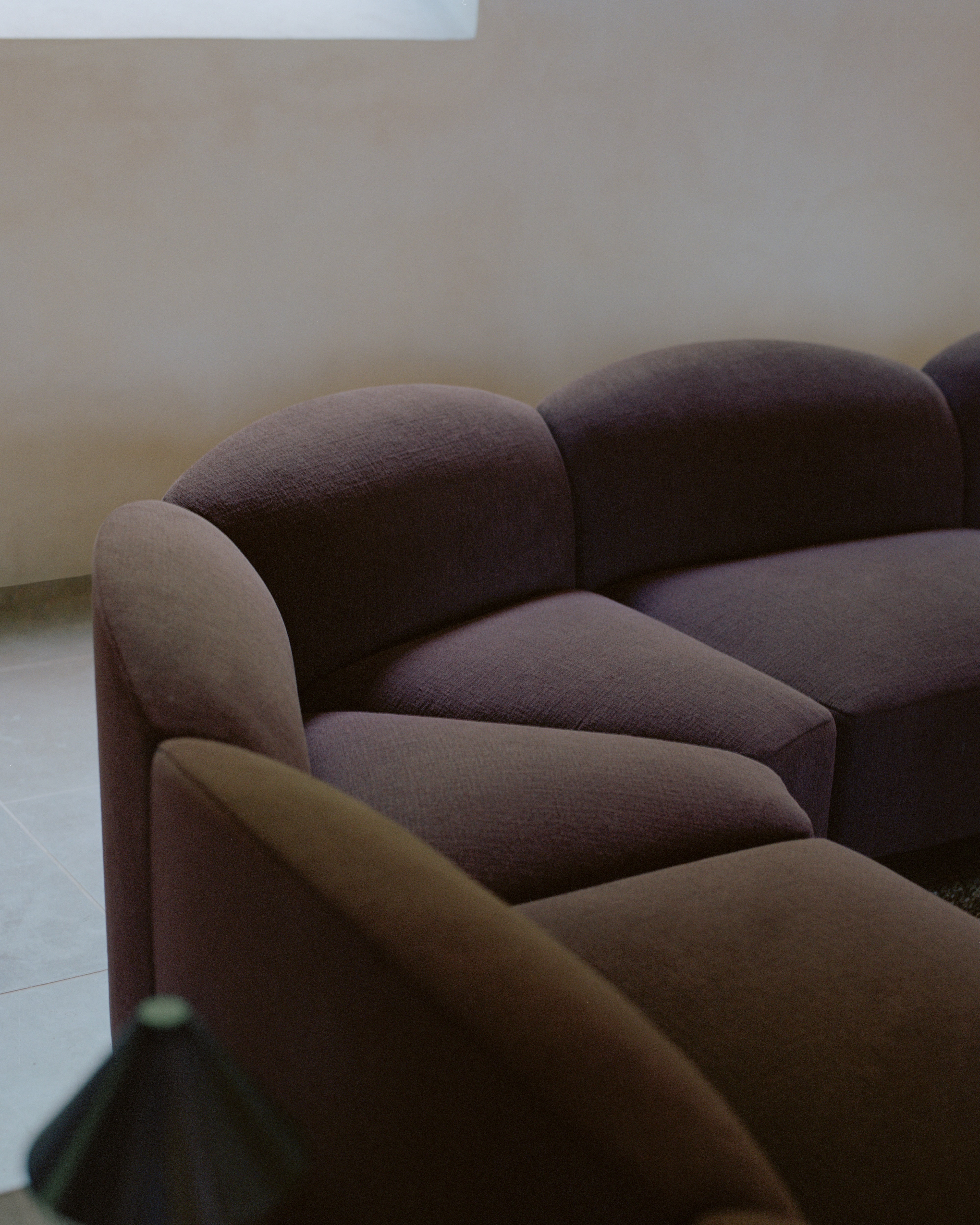 Gepersonaliseerde rechtse halve cirkelmodulaire hoekbank SHORE