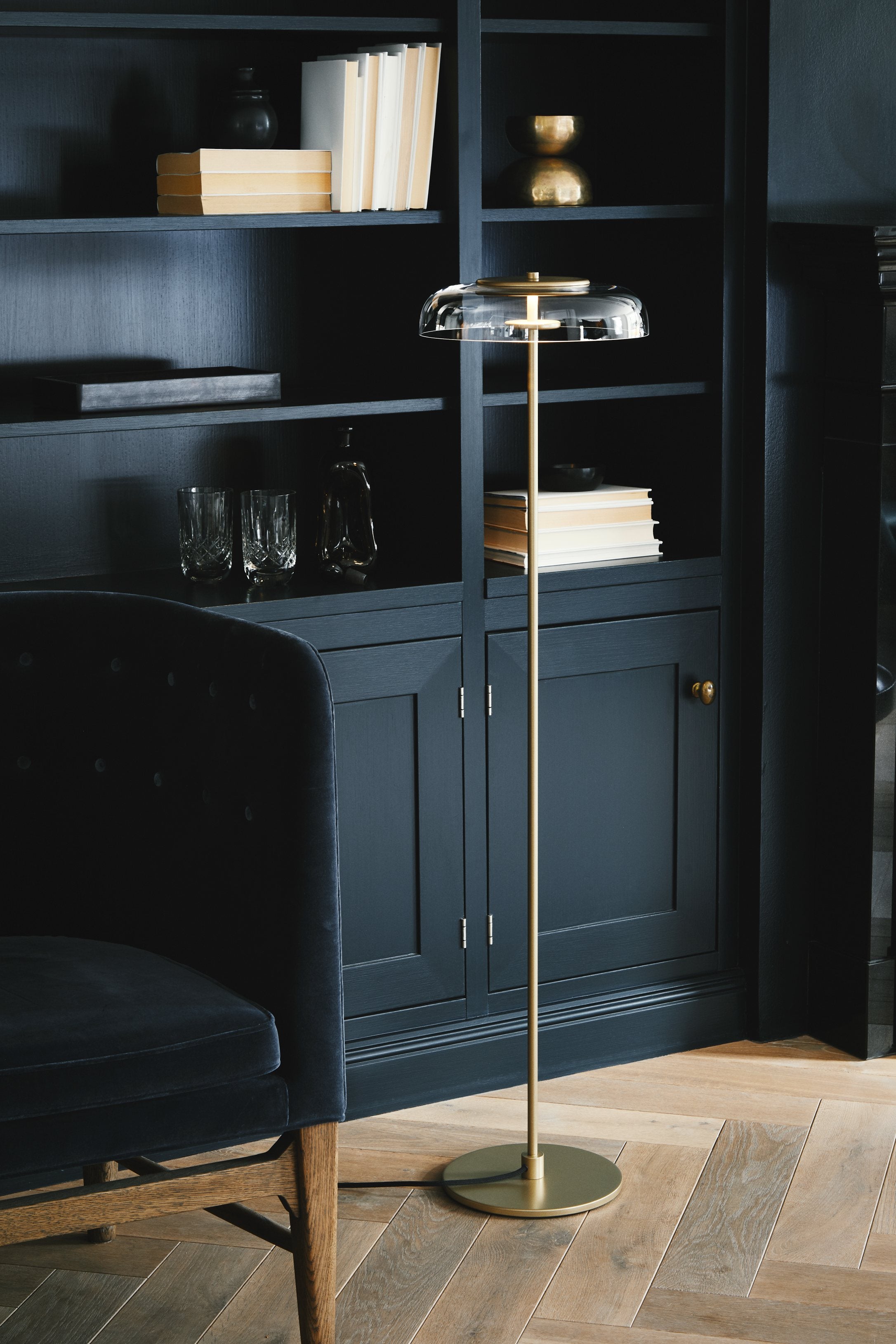 Stehlampe BLOSSI gold mit transparentem Glas