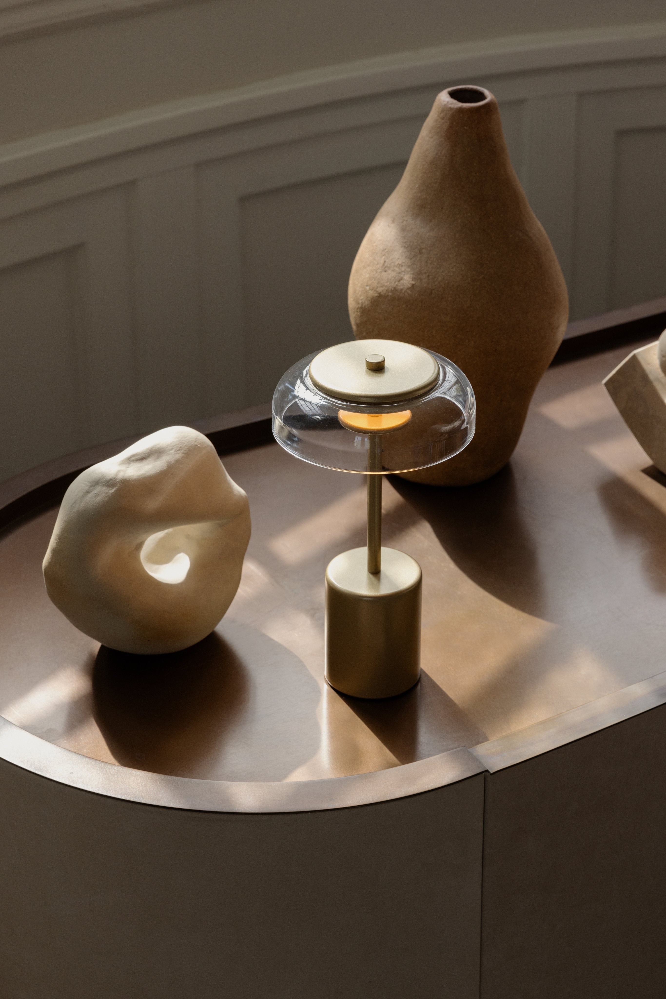 Tragbare Lampe BLOSSI gold mit transparentem Glas