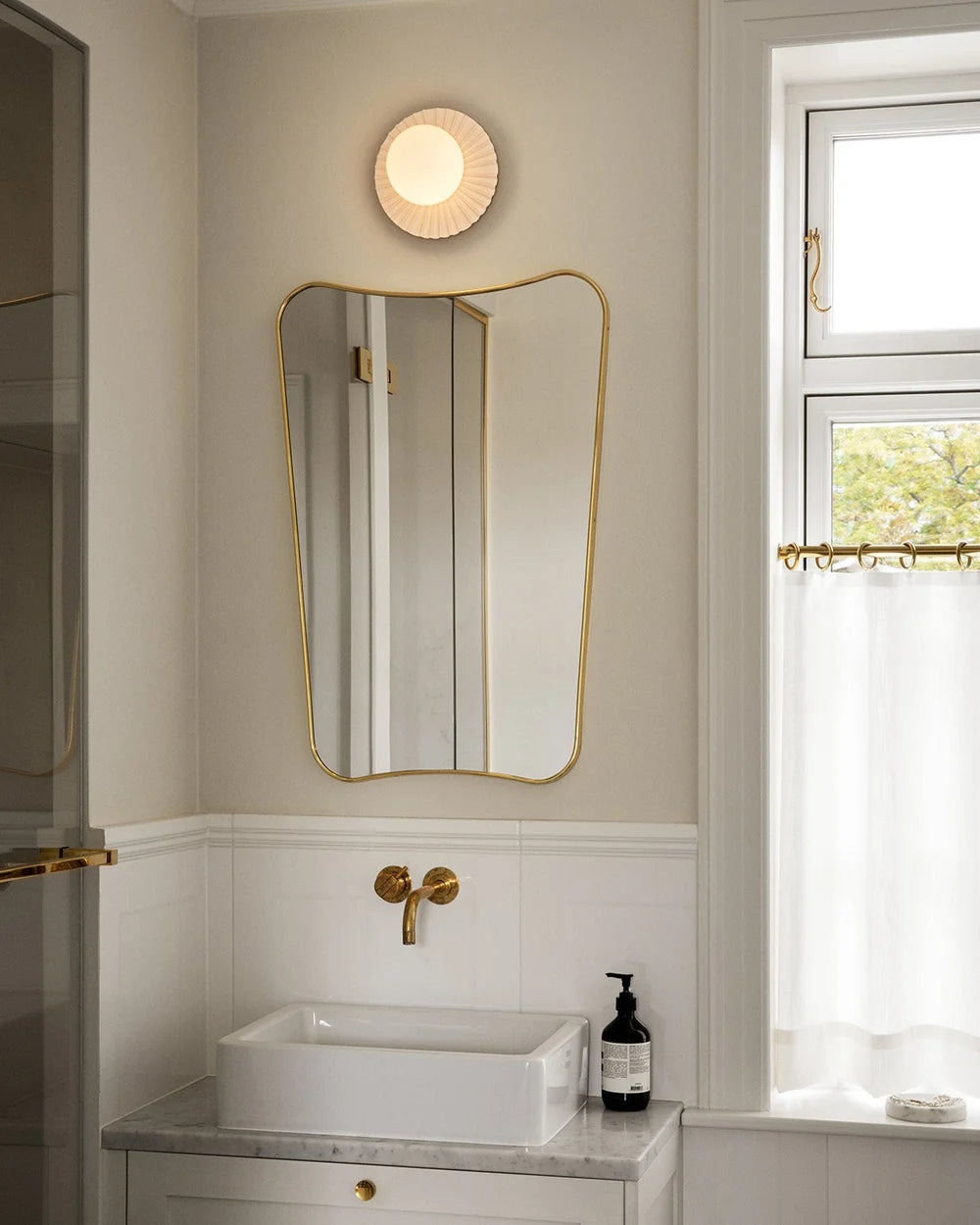 Wandlamp LIILA MUUSE wit met opaalglas