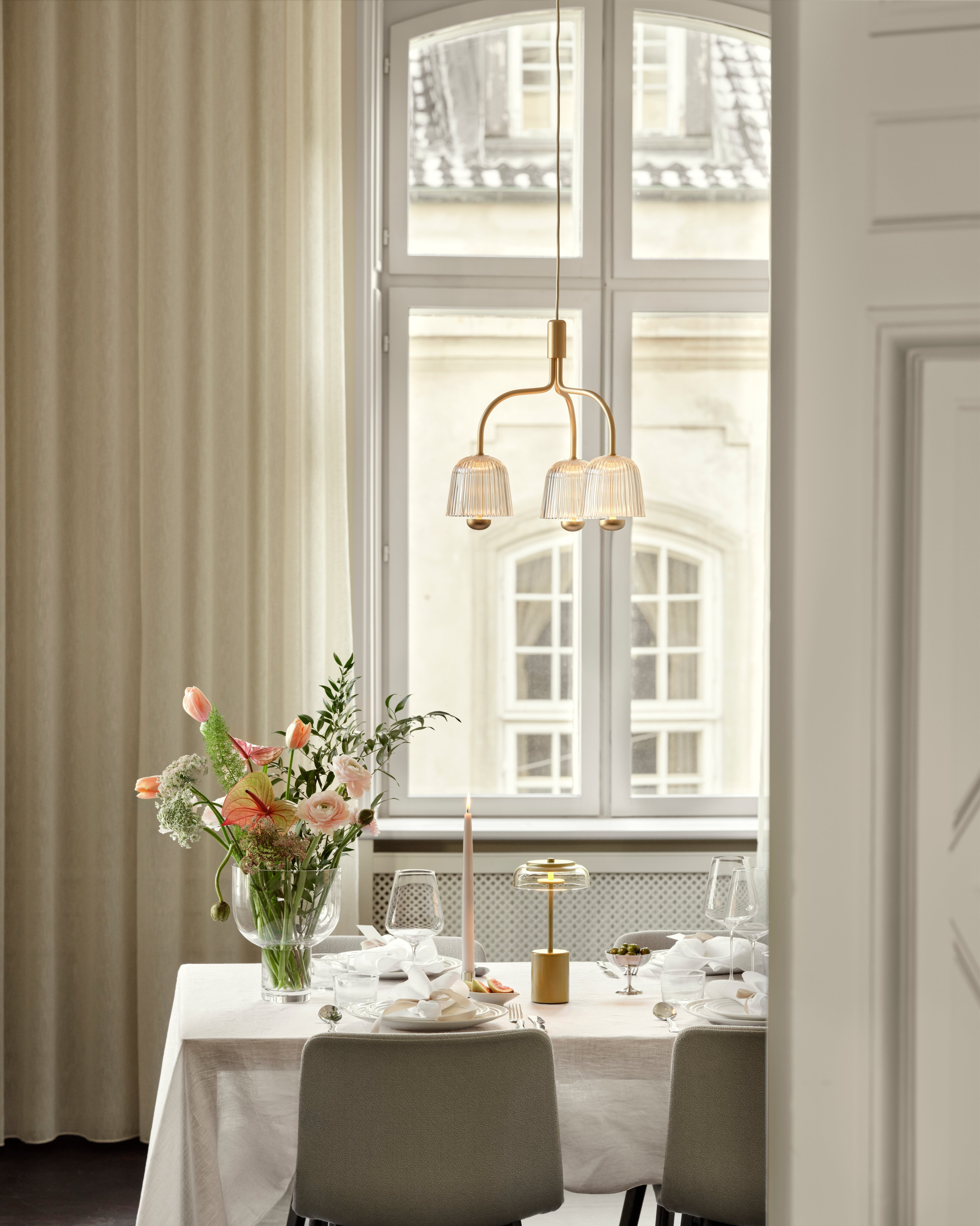 Tragbare Lampe BLOSSI gold mit transparentem Glas