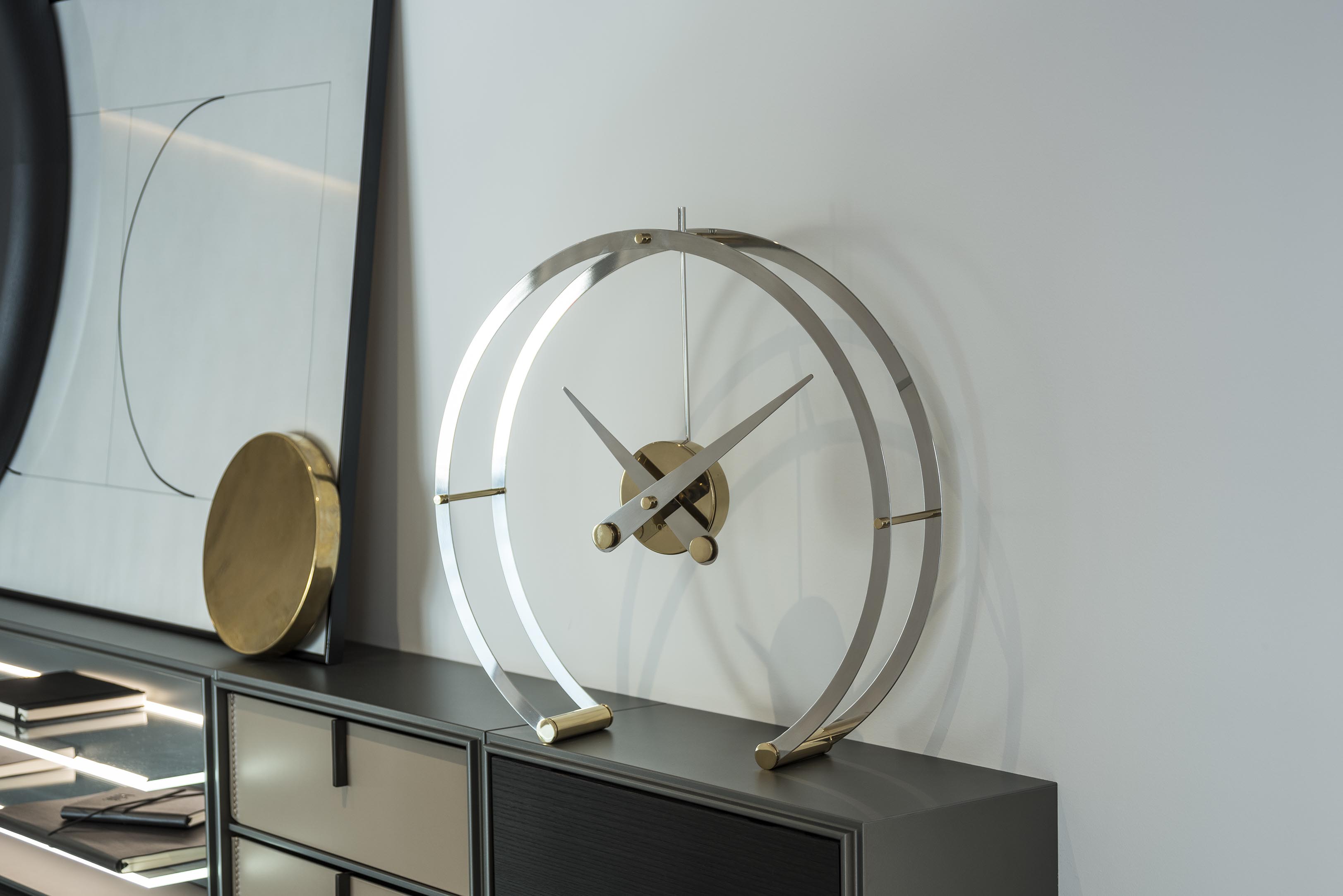 OMEGA table clock in chrome with brass finish