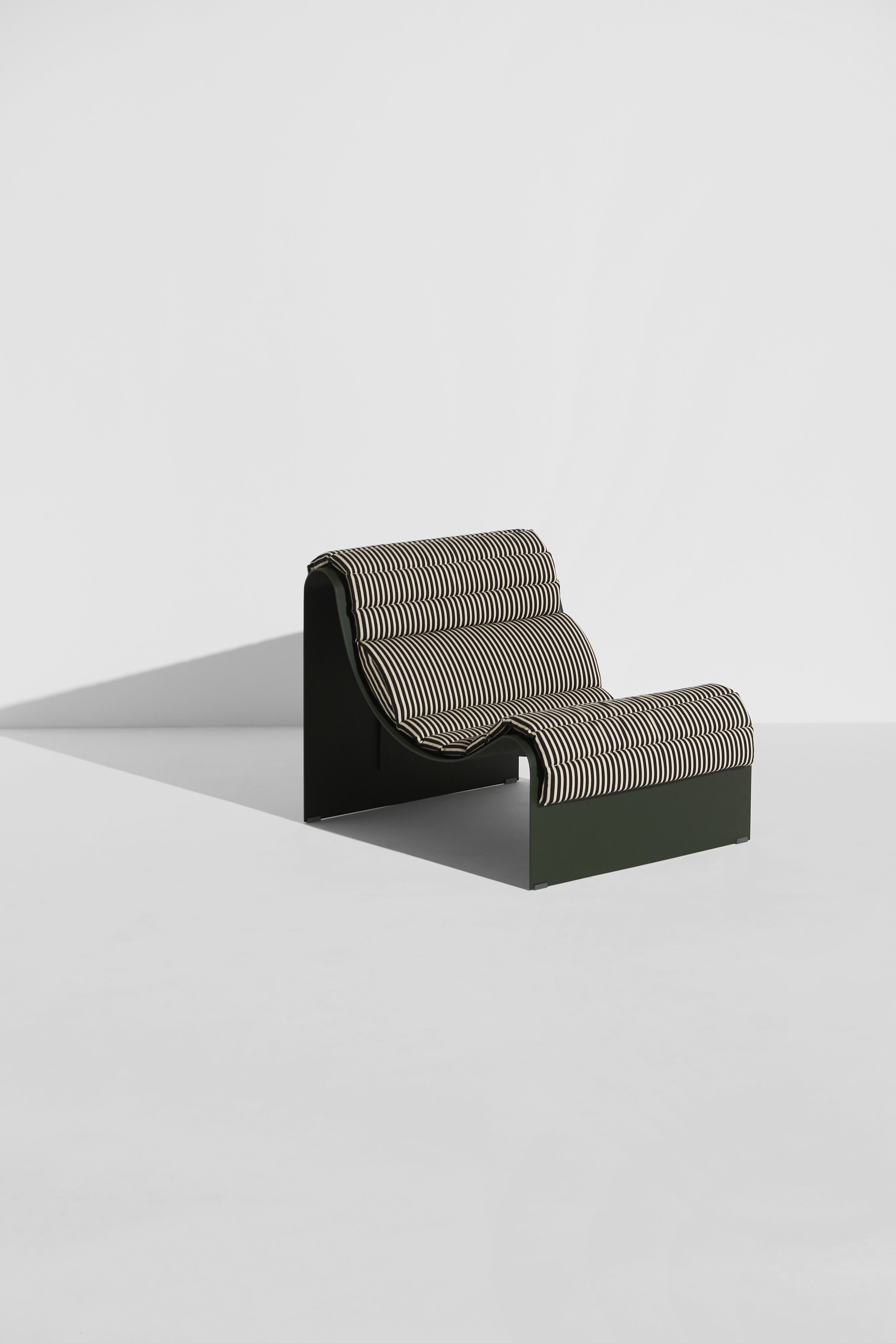 ECLIPSE fauteuil donkergroen met gestreepte kussen