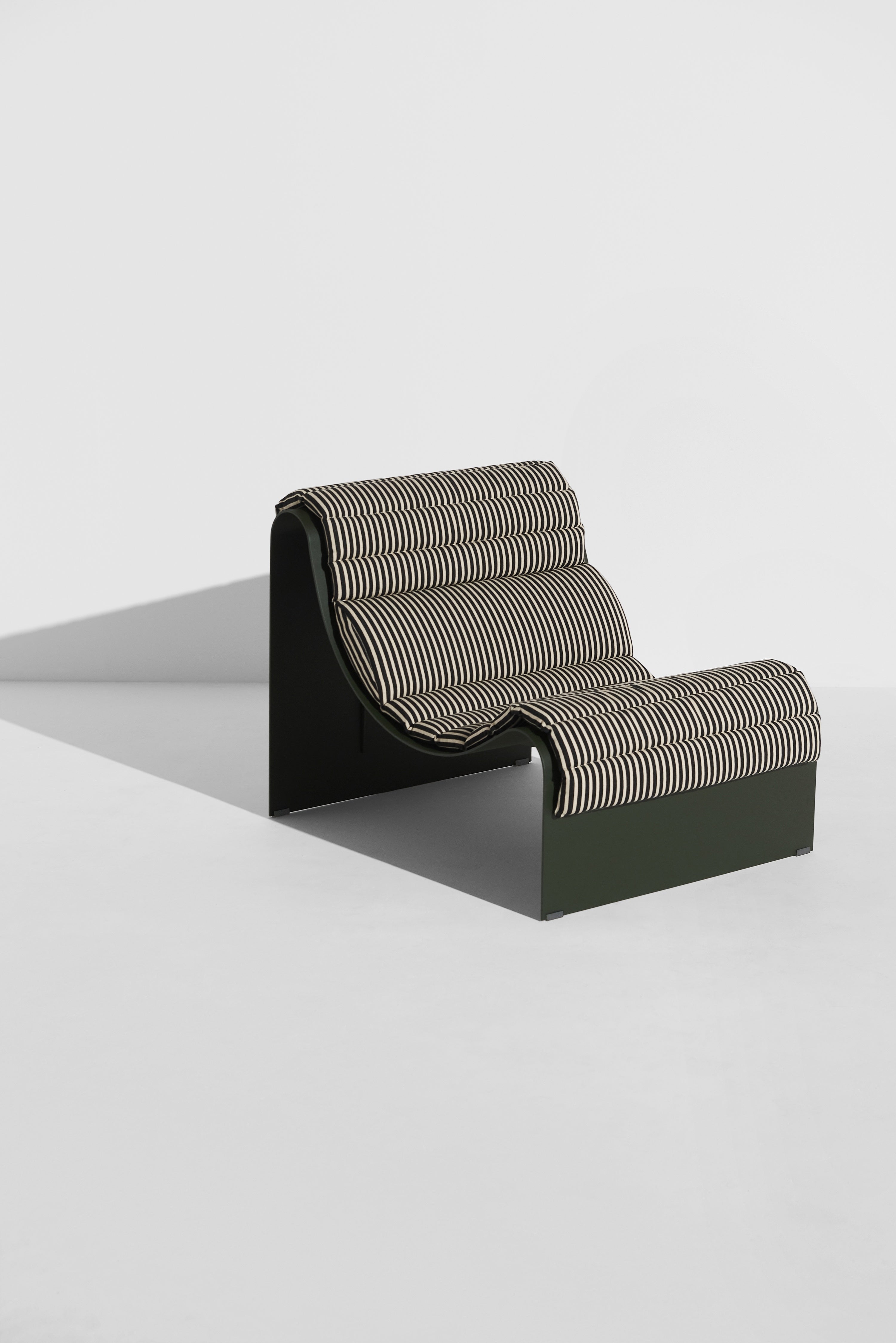 ECLIPSE fauteuil donkergroen met gestreepte kussen
