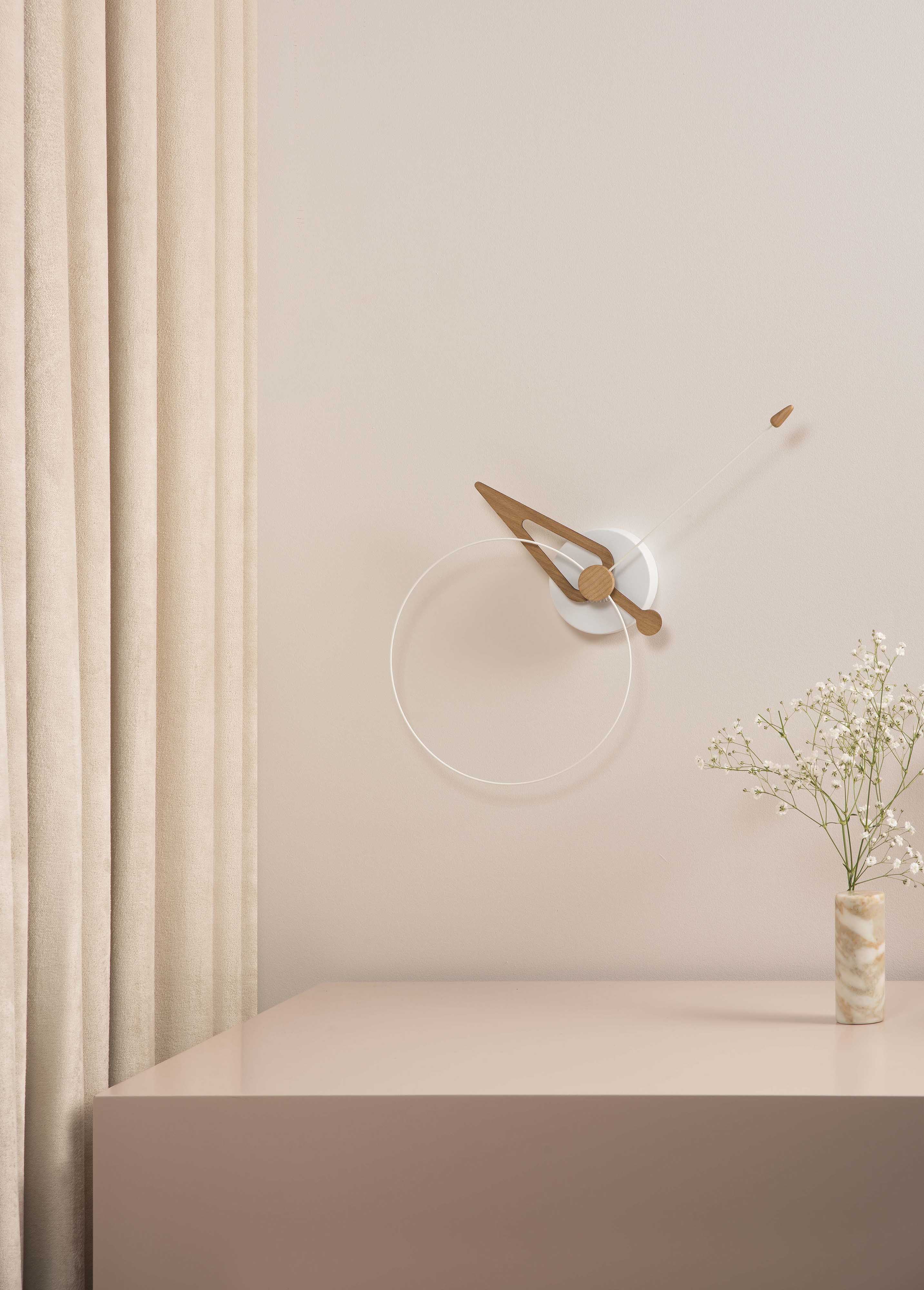 Wandklok PICO eikenhout met wit