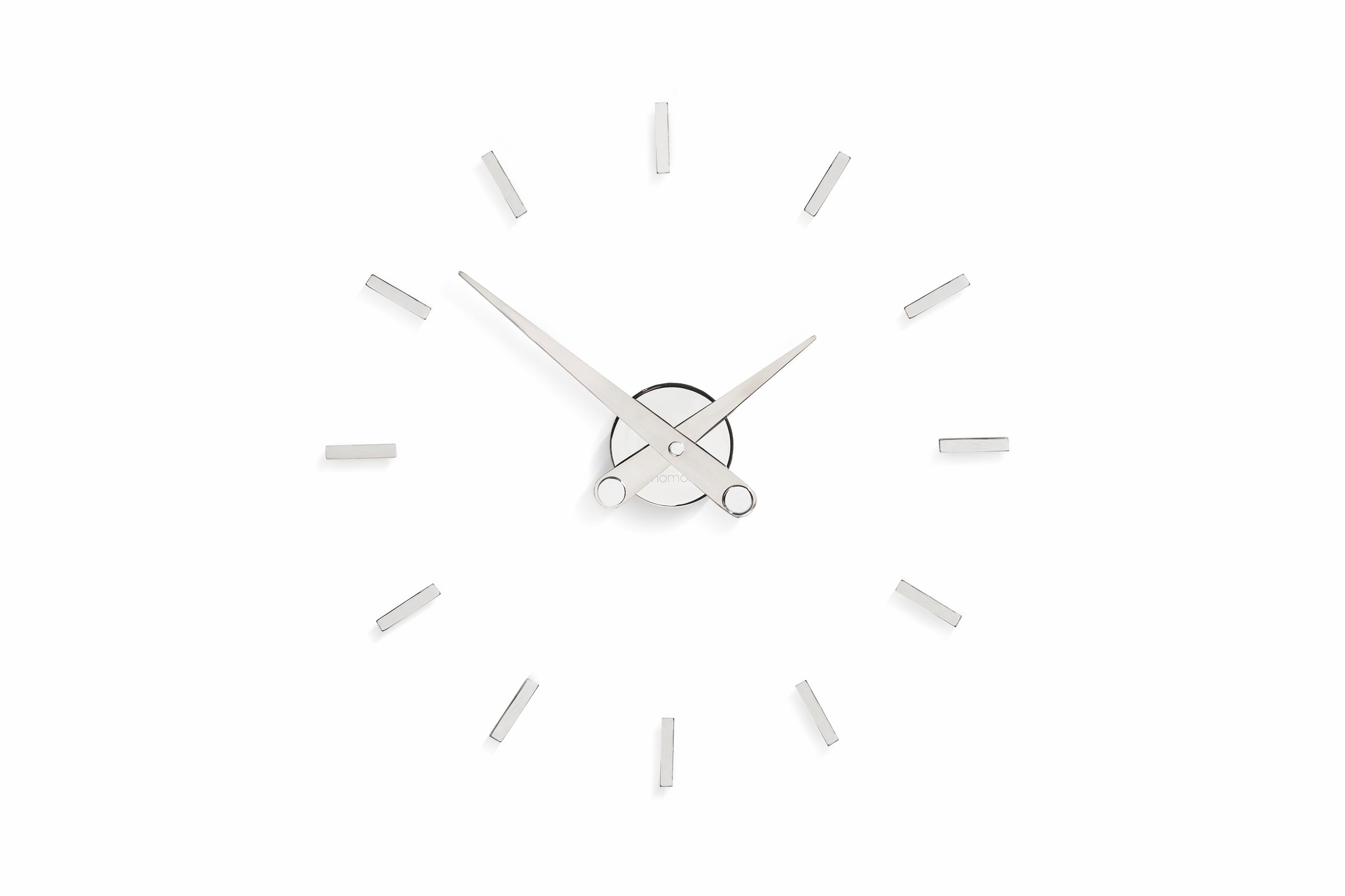 PUNTOS SUSPENSIVOS chrome wall clock