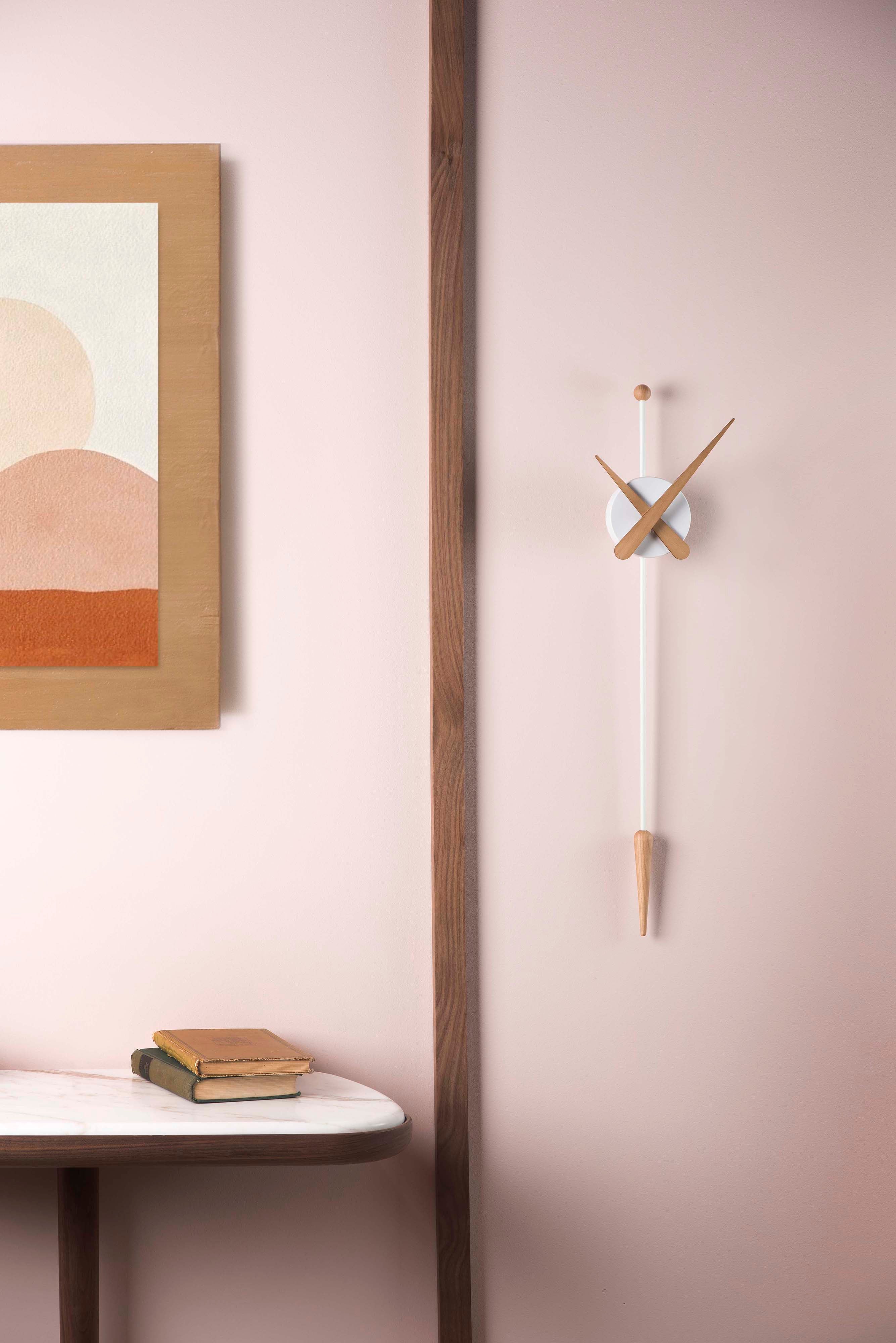 Wanduhr PUNTA aus Eichenholz mit Weiß