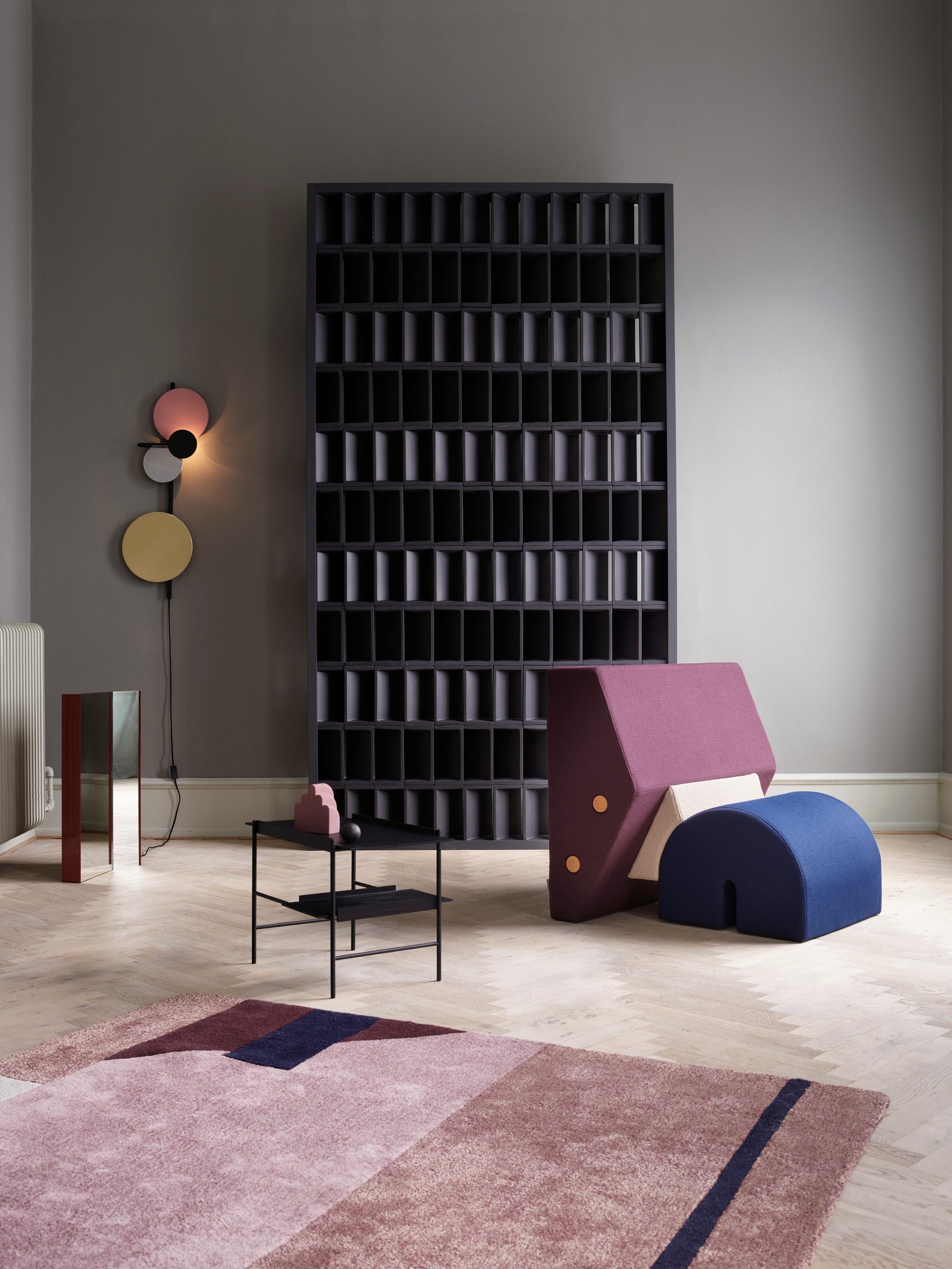 KEYSTONE armchair in purple with beige and cobalt