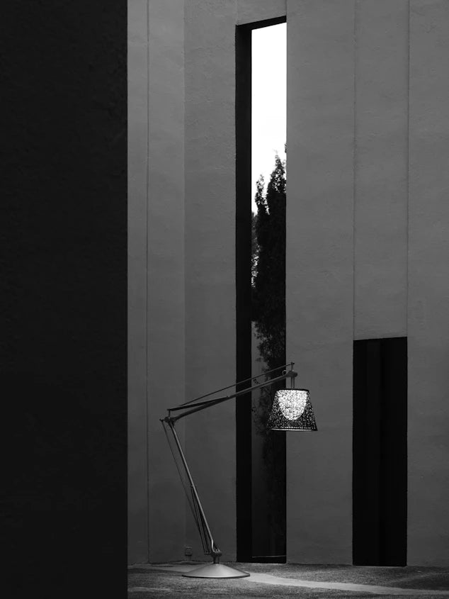 Lampa podłogowa zewnętrzna SUPERARCHIMOON czarny