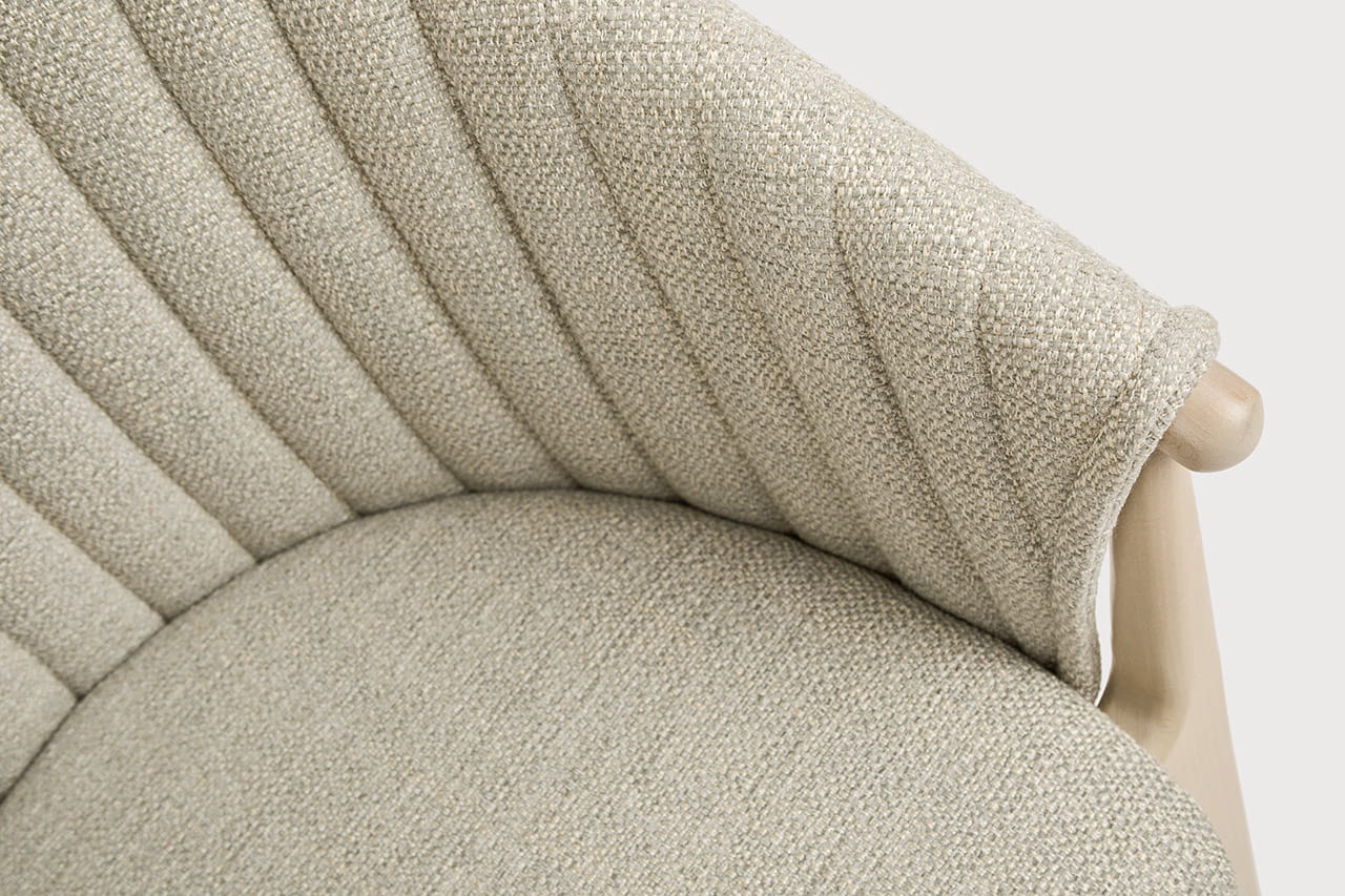 EVO B-2946 gestoffeerde stoel