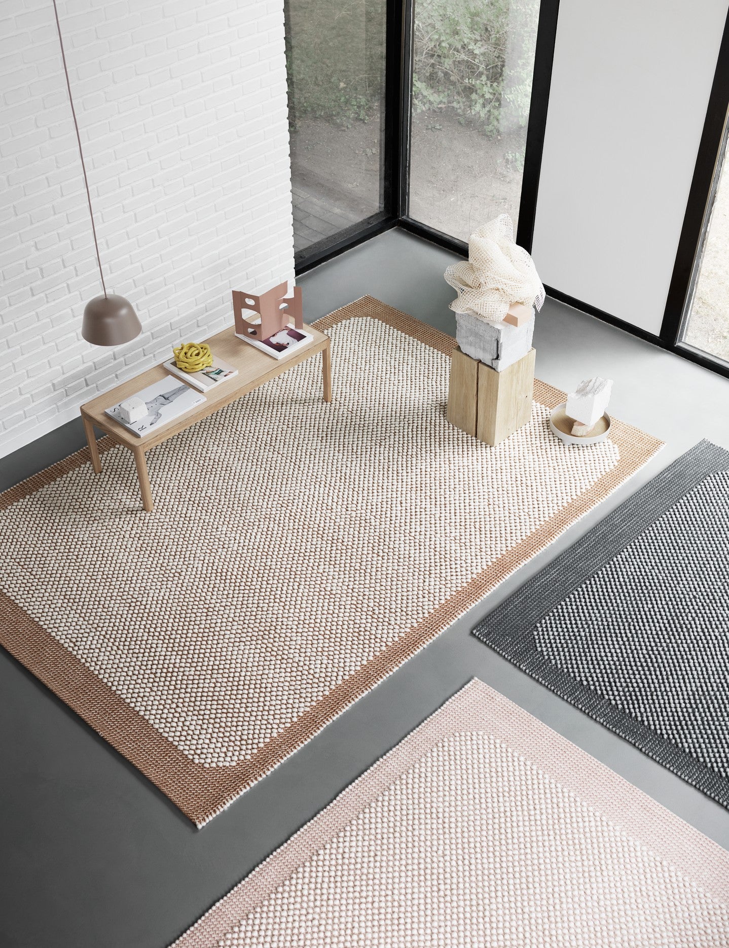 PEBBLE rug orange with beige