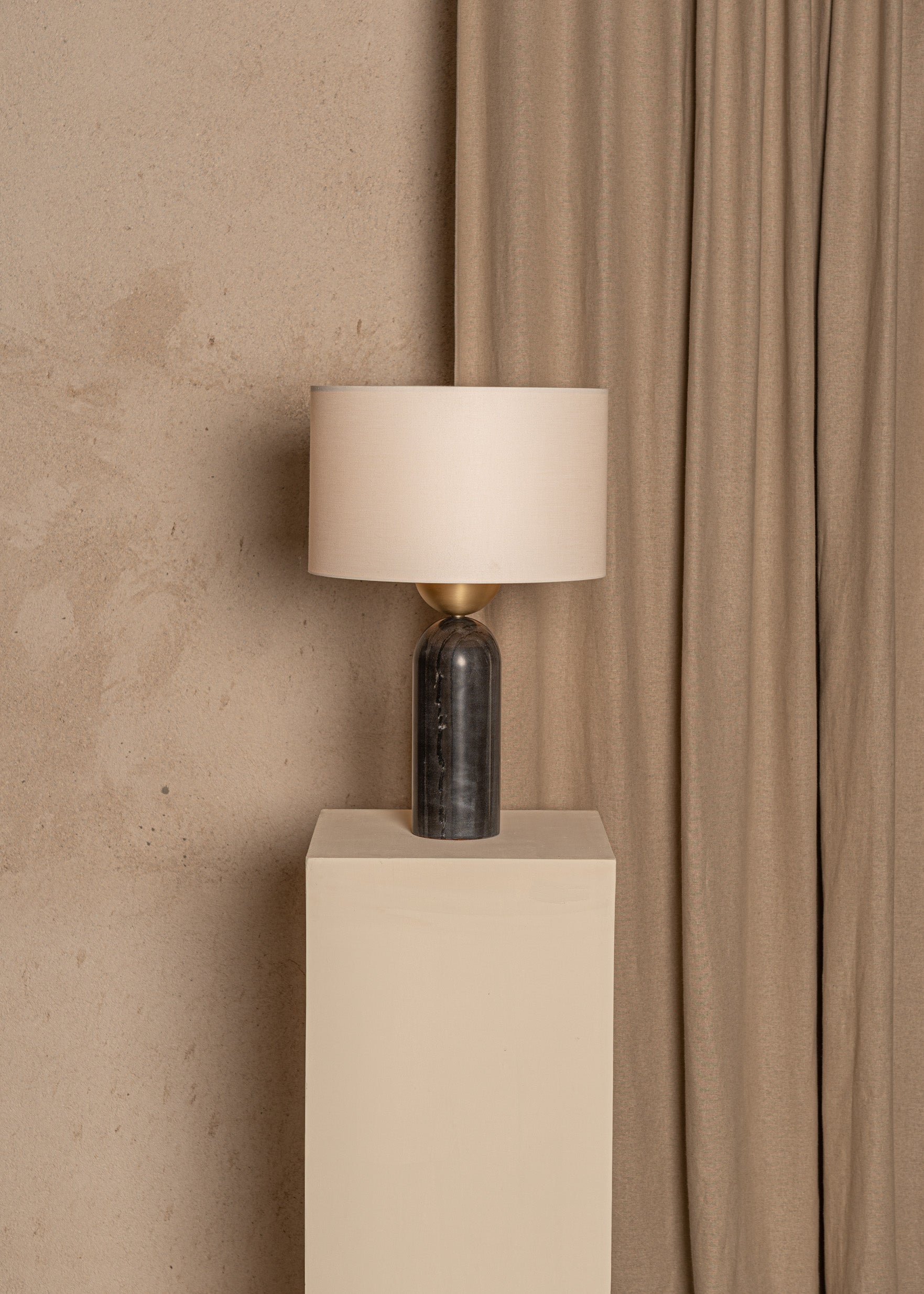PEONA Table Lamp Black Marble