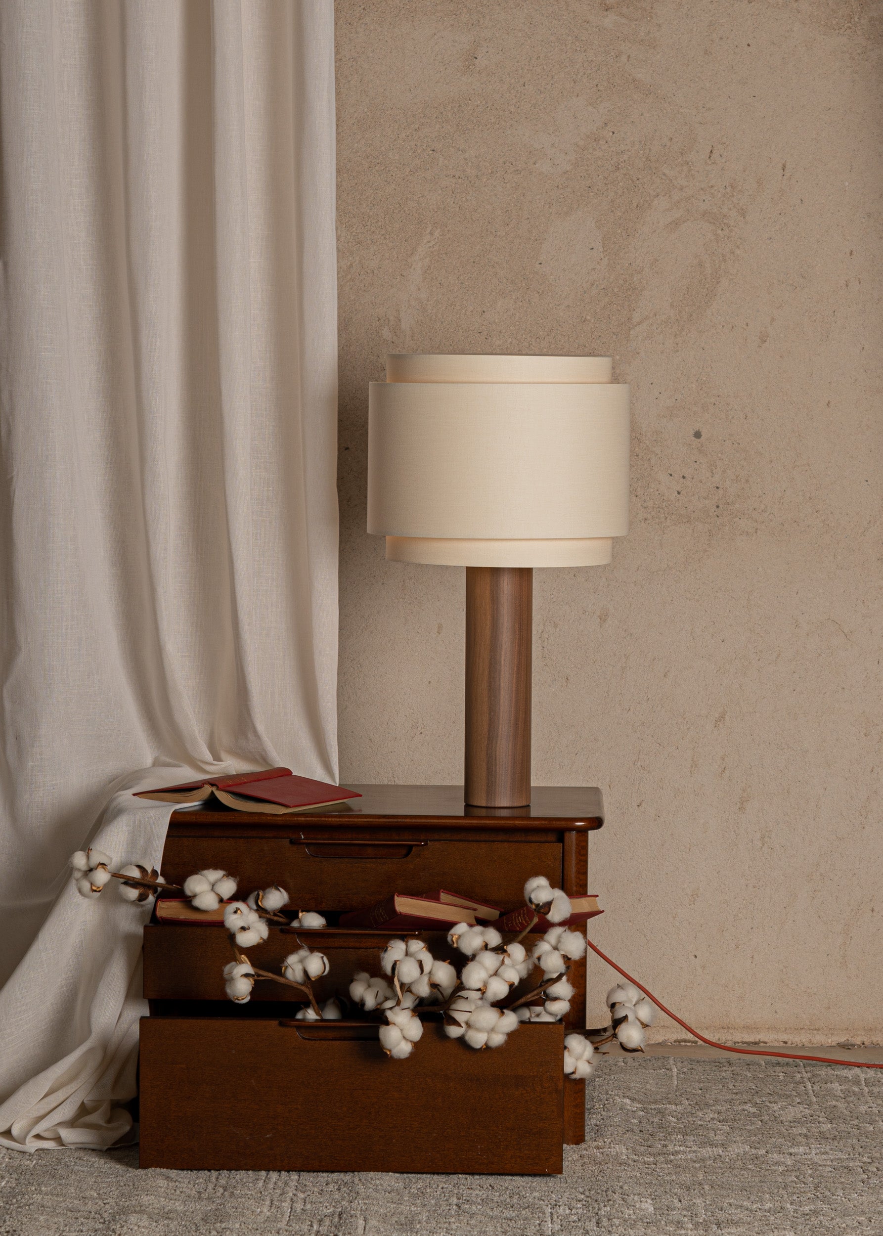 PIPO DUOBLE Walnut Wood Table Lamp