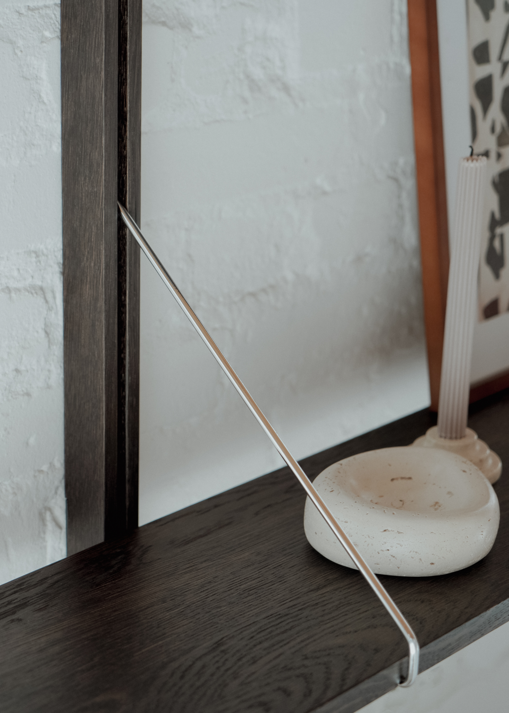 Wandregal RODD DUO aus schwarzem Eichenholz