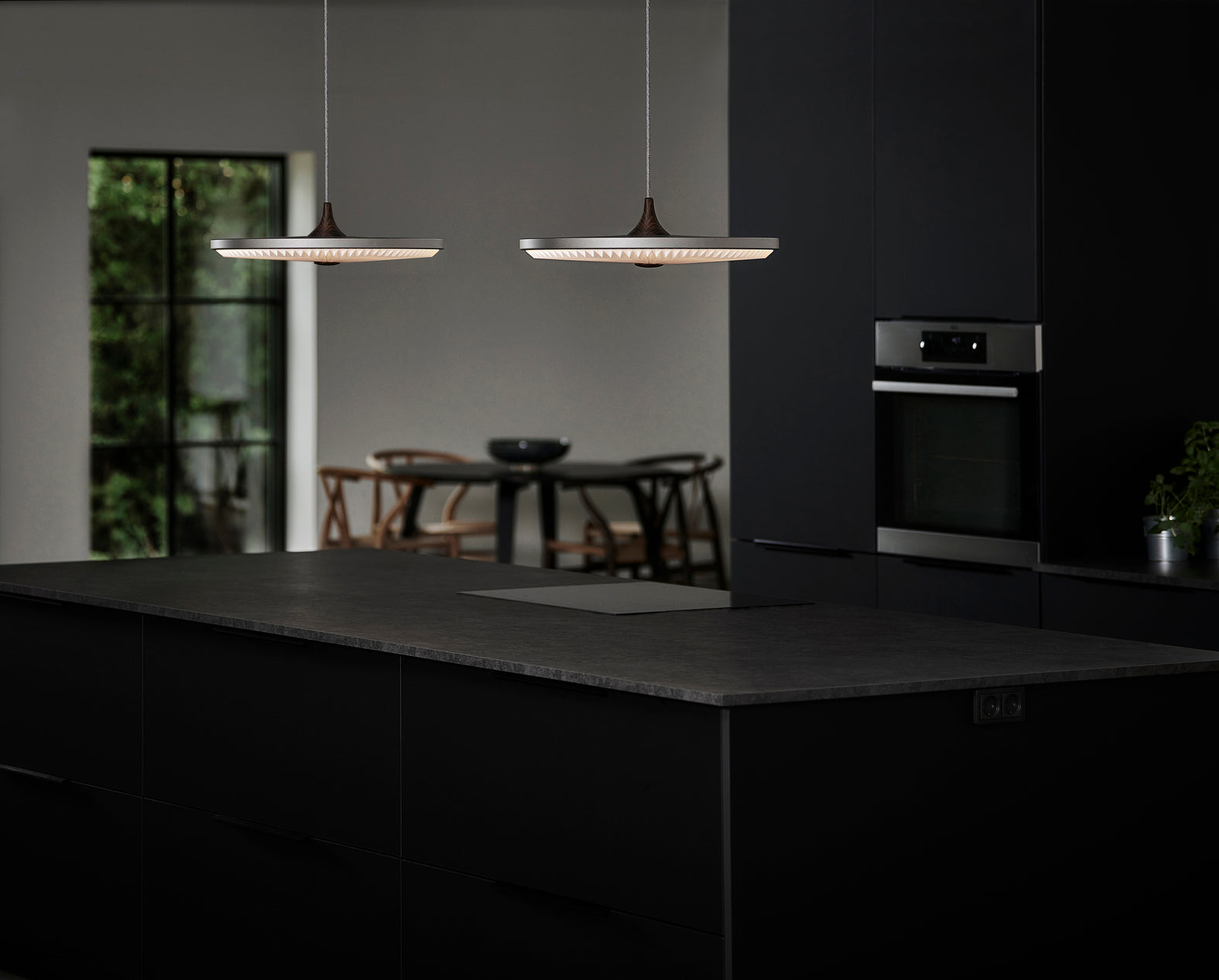 Lampa wisząca MODEL 198 SOLEIL wędzony dąb – Le Klint