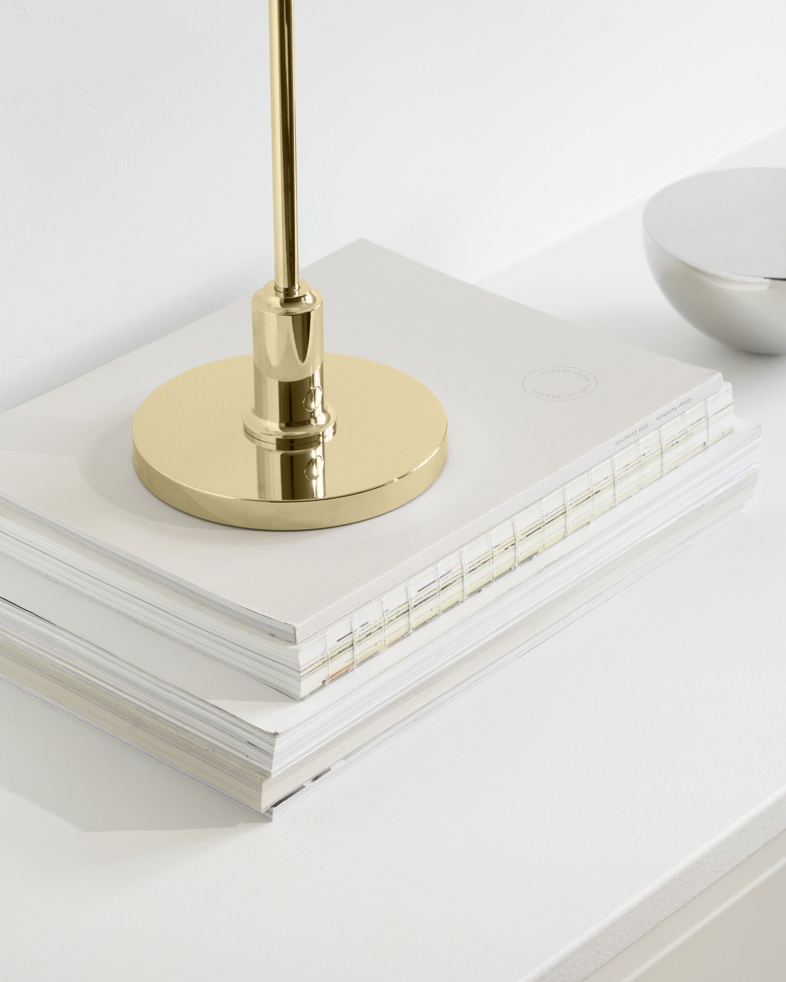 Portable lamp PH 2/1 white with brass base