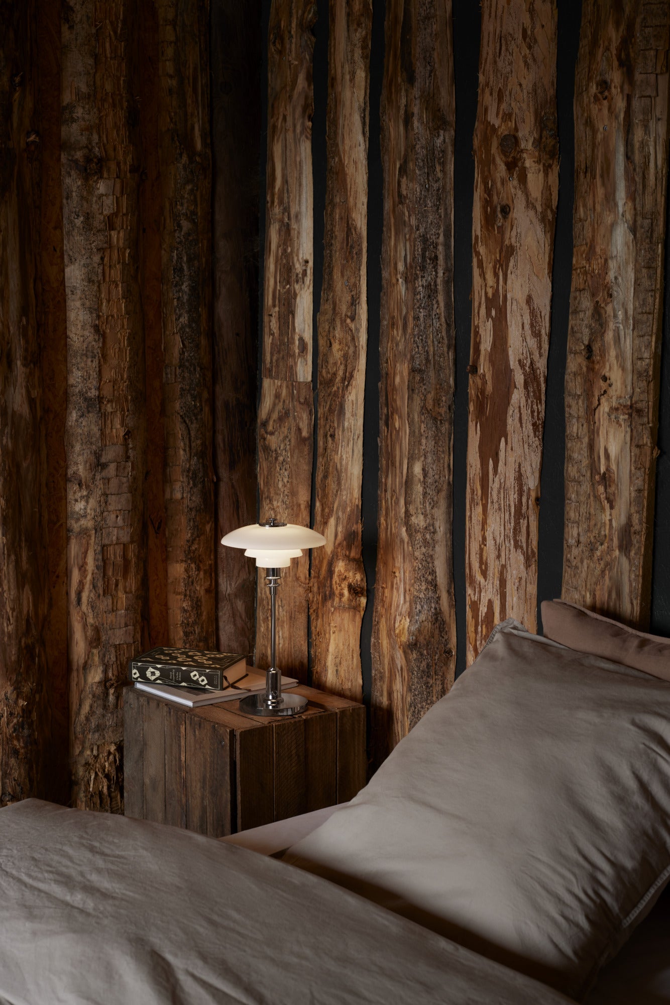 Draagbare lamp PH 2/1 wit met verchroomde voet