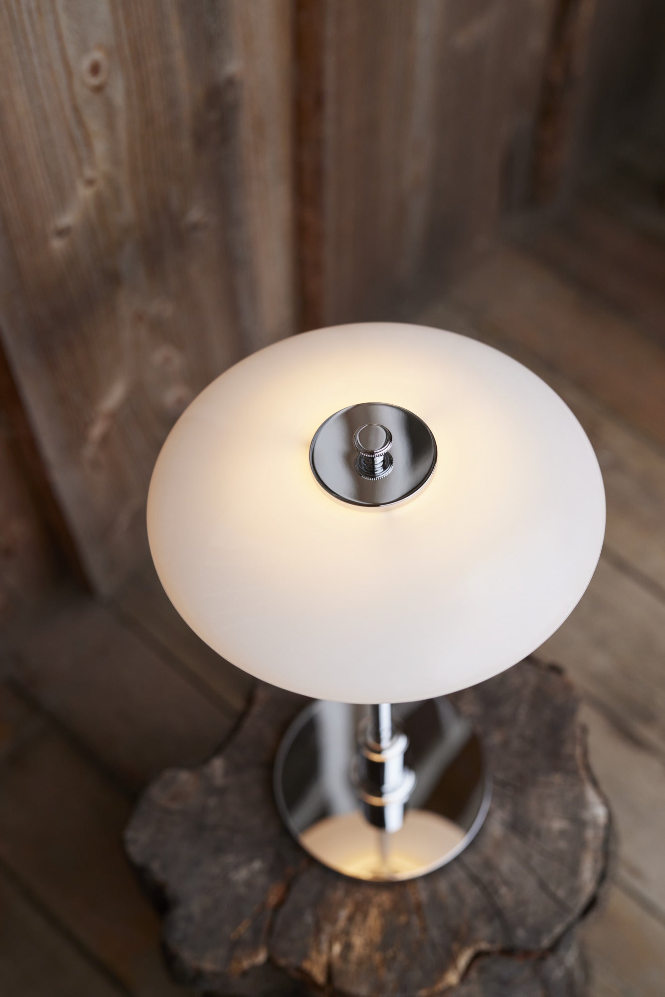 Draagbare lamp PH 2/1 wit met verchroomde voet